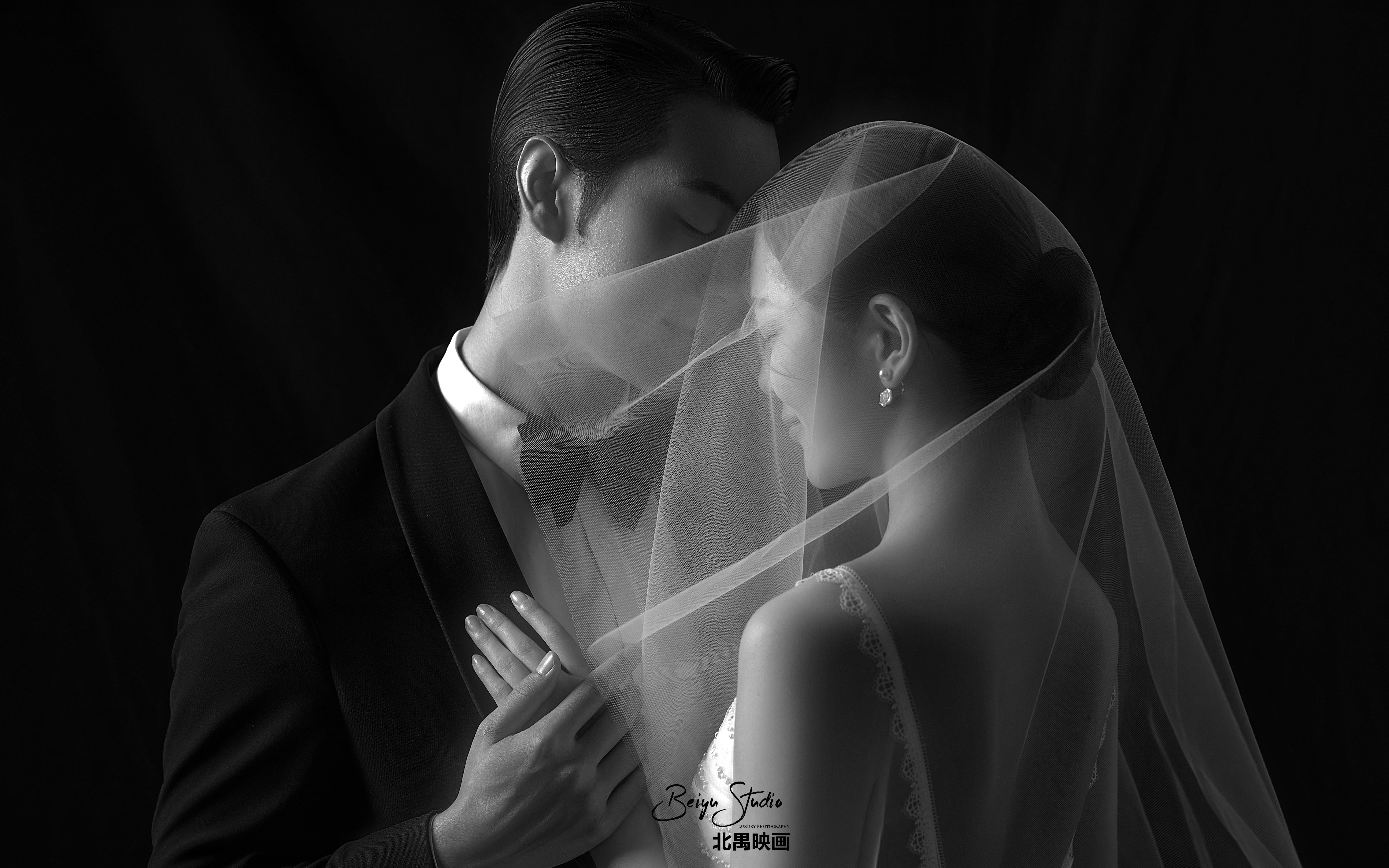 【北禺映画】高定氛围感黑白纪实婚纱照