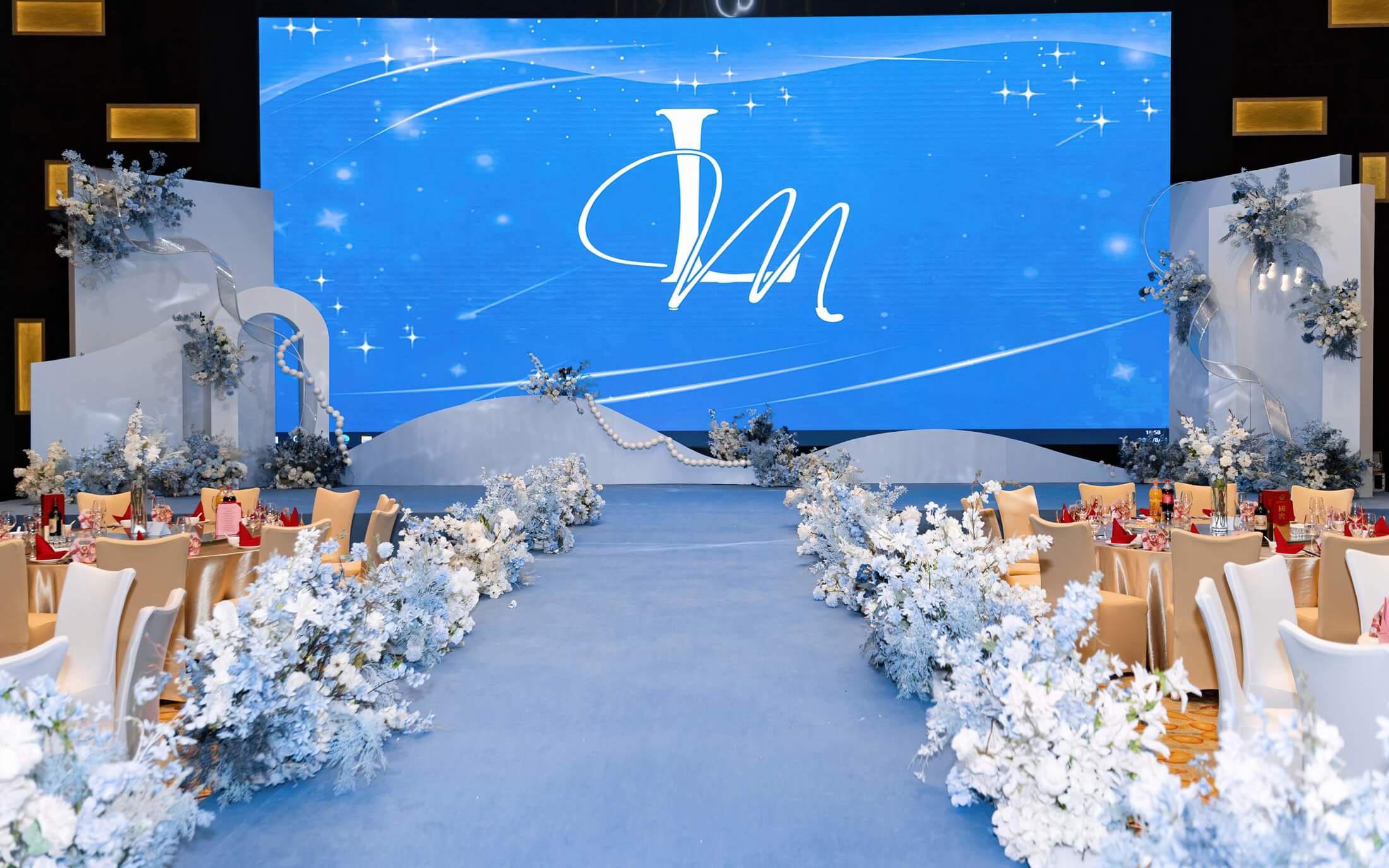 海盐白月光的蓝色婚礼 保留LED大屏幕