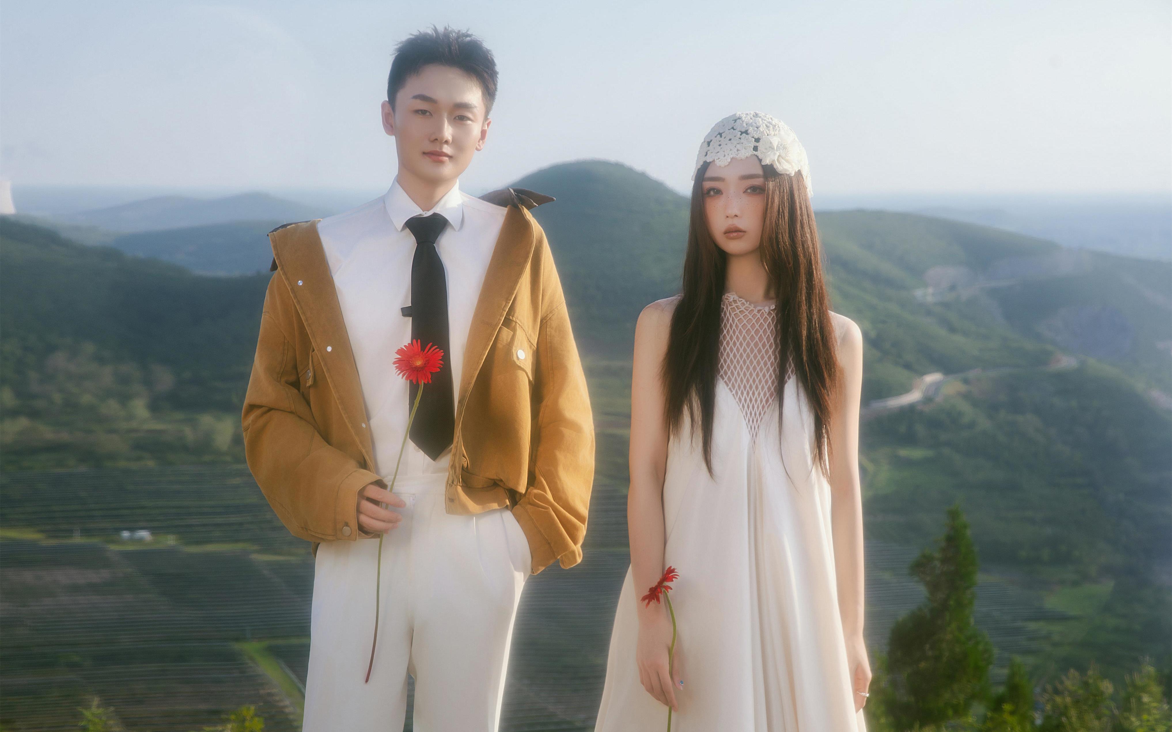 浪漫的山顶婚纱照⛰️藏在山野里的爱意
