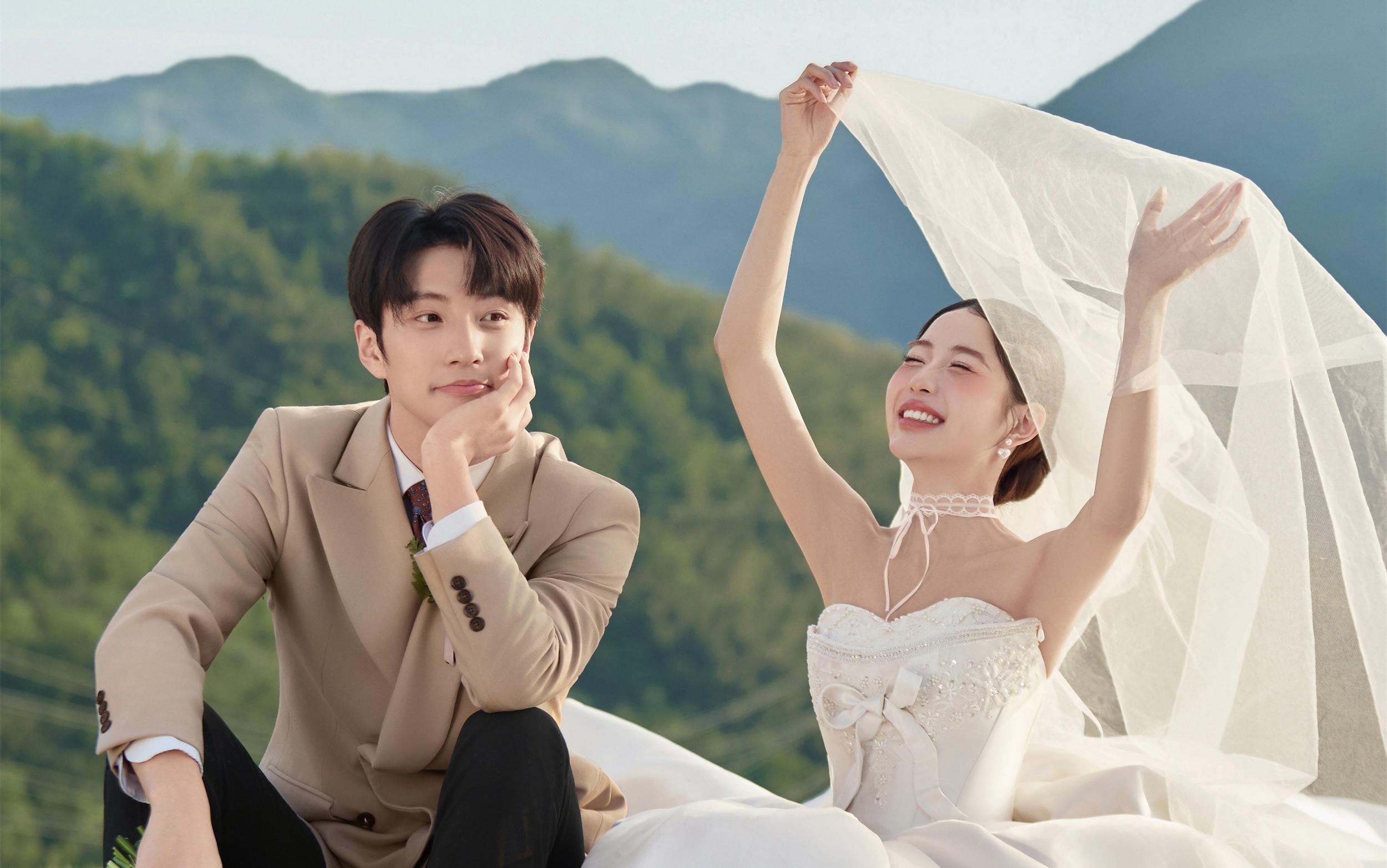 将自由进行到底‼️氛围感情绪山顶婚纱照