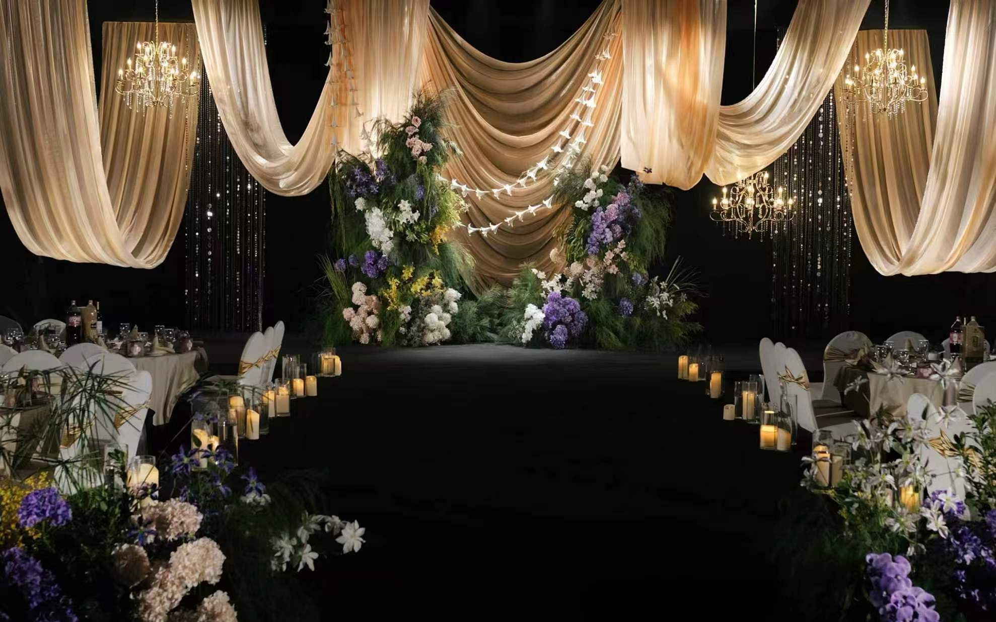 把香槟色布幔做成野生感森系婚礼