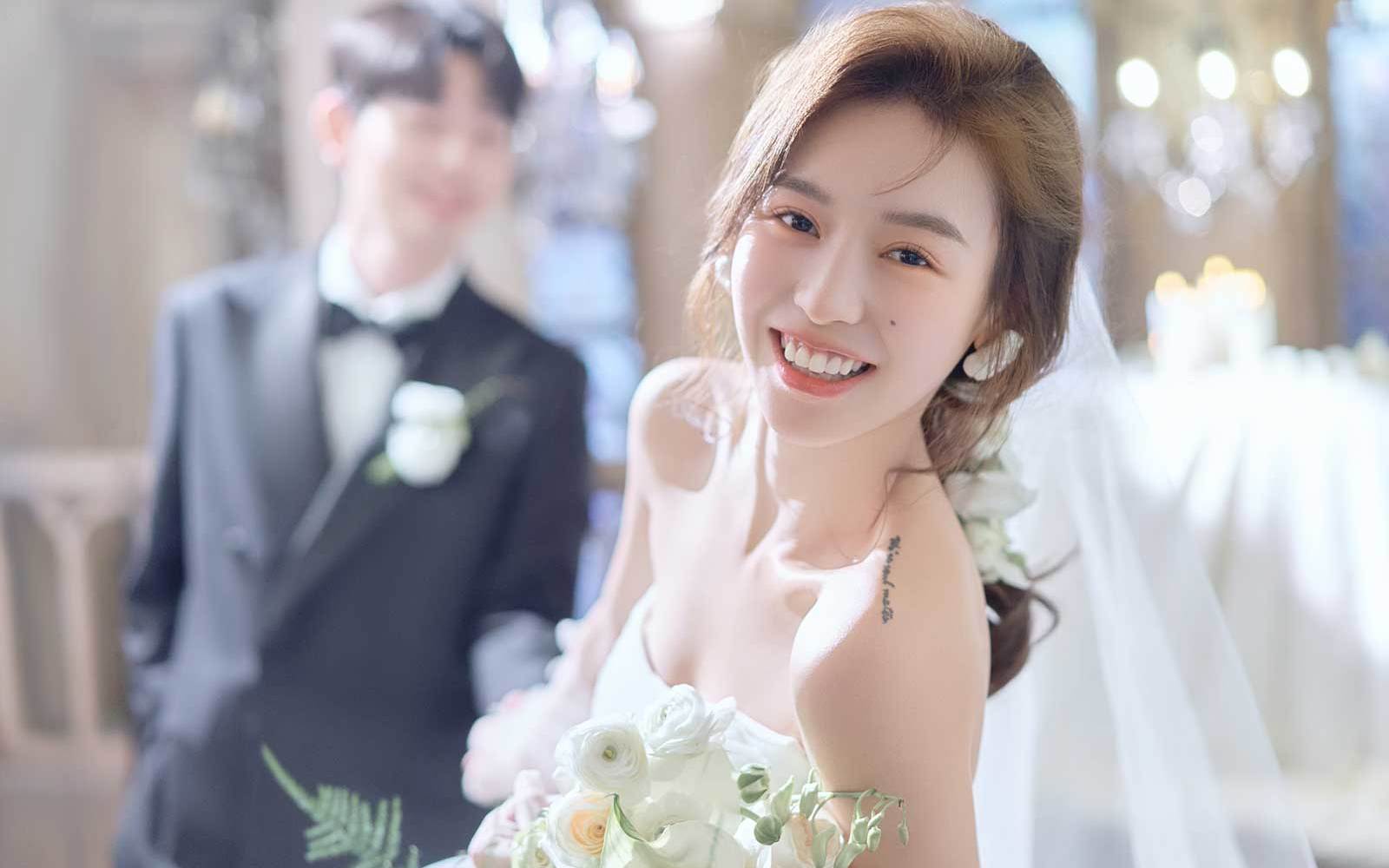 年轻人热爱的婚礼现场婚纱照❗超出片