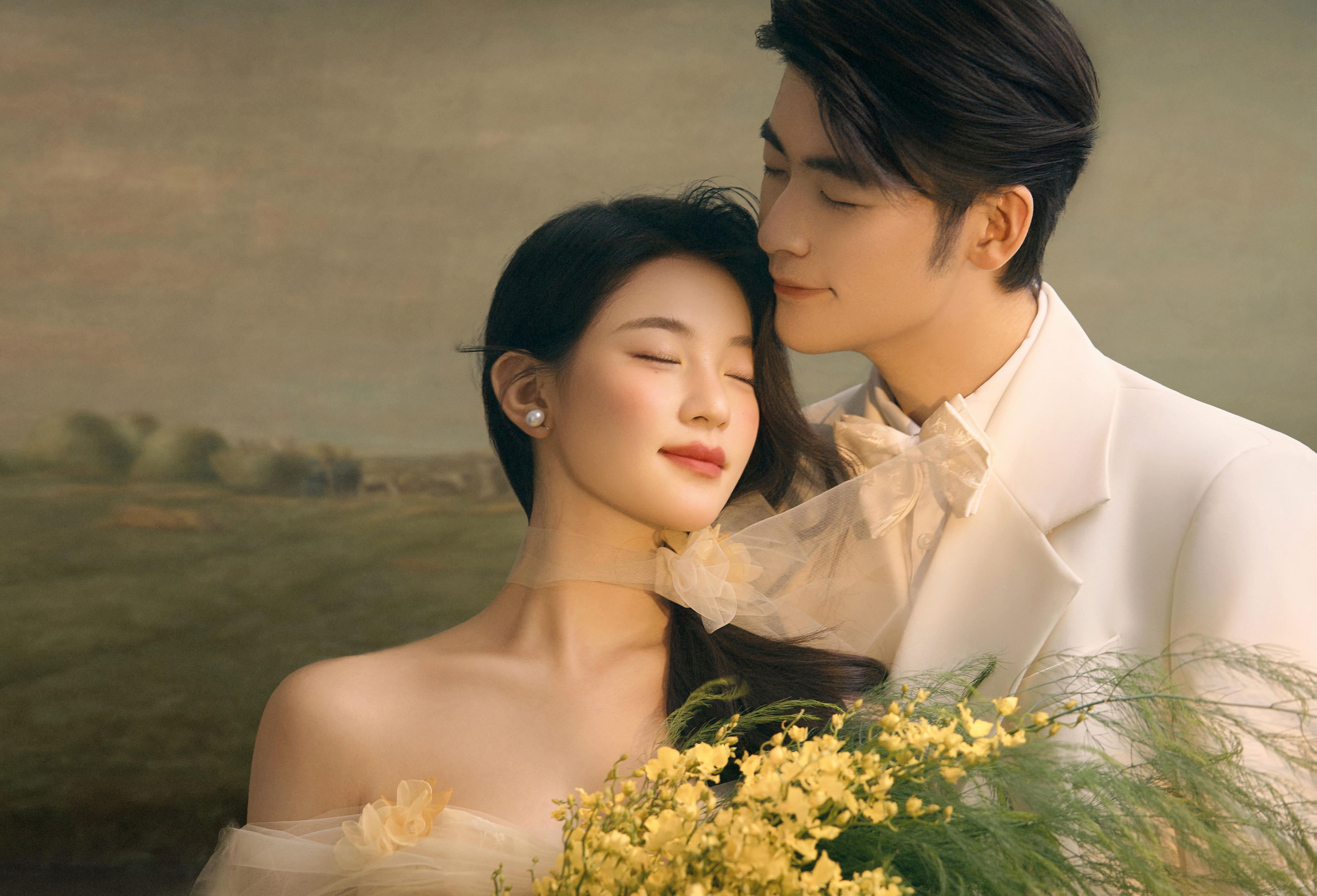 【主紗婚照】黃紗邂逅復(fù)古油畫風(fēng)婚紗照，拍出高級(jí)感