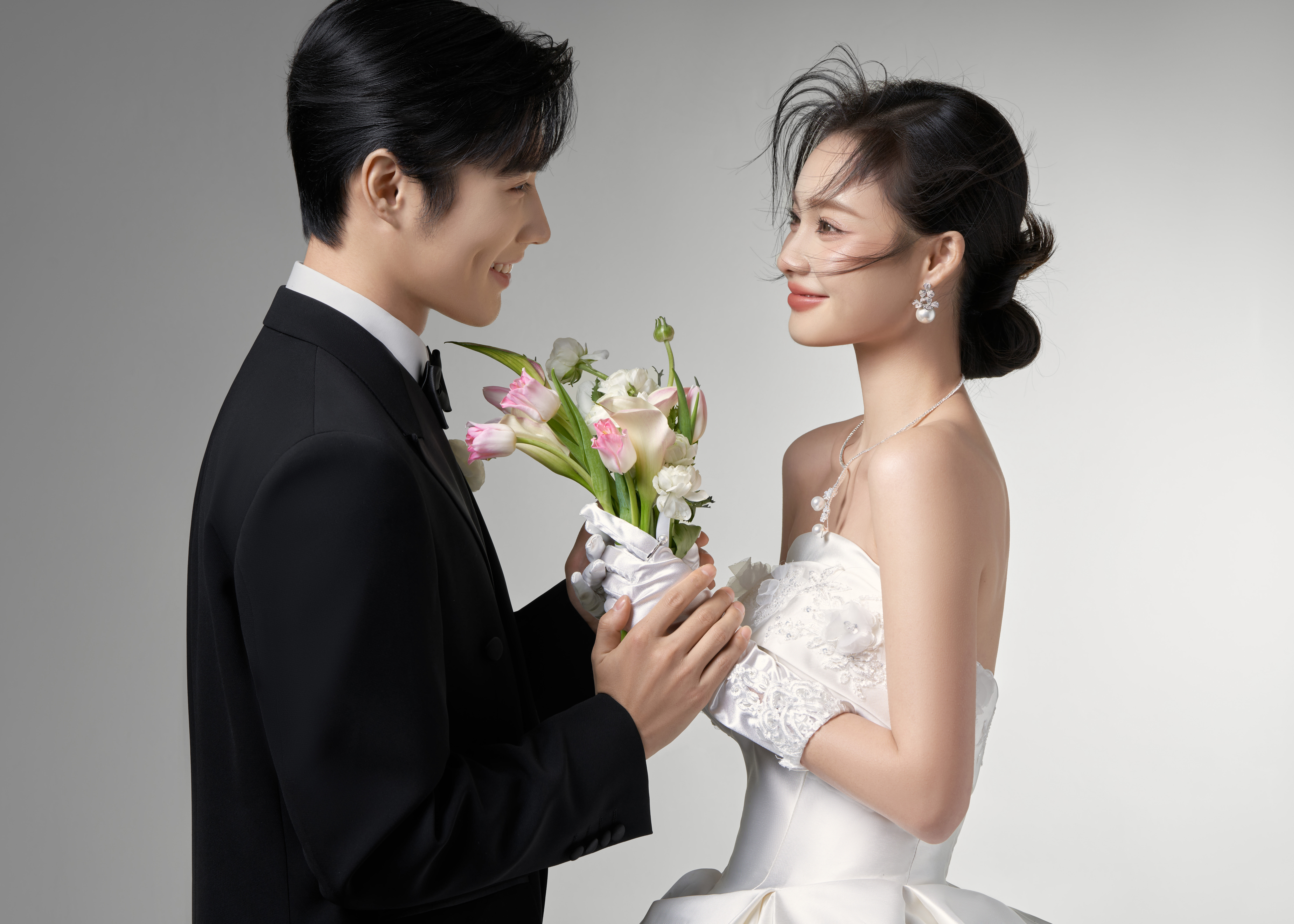 【加急特惠婚紗照】2套服裝/一對(duì)一服務(wù)