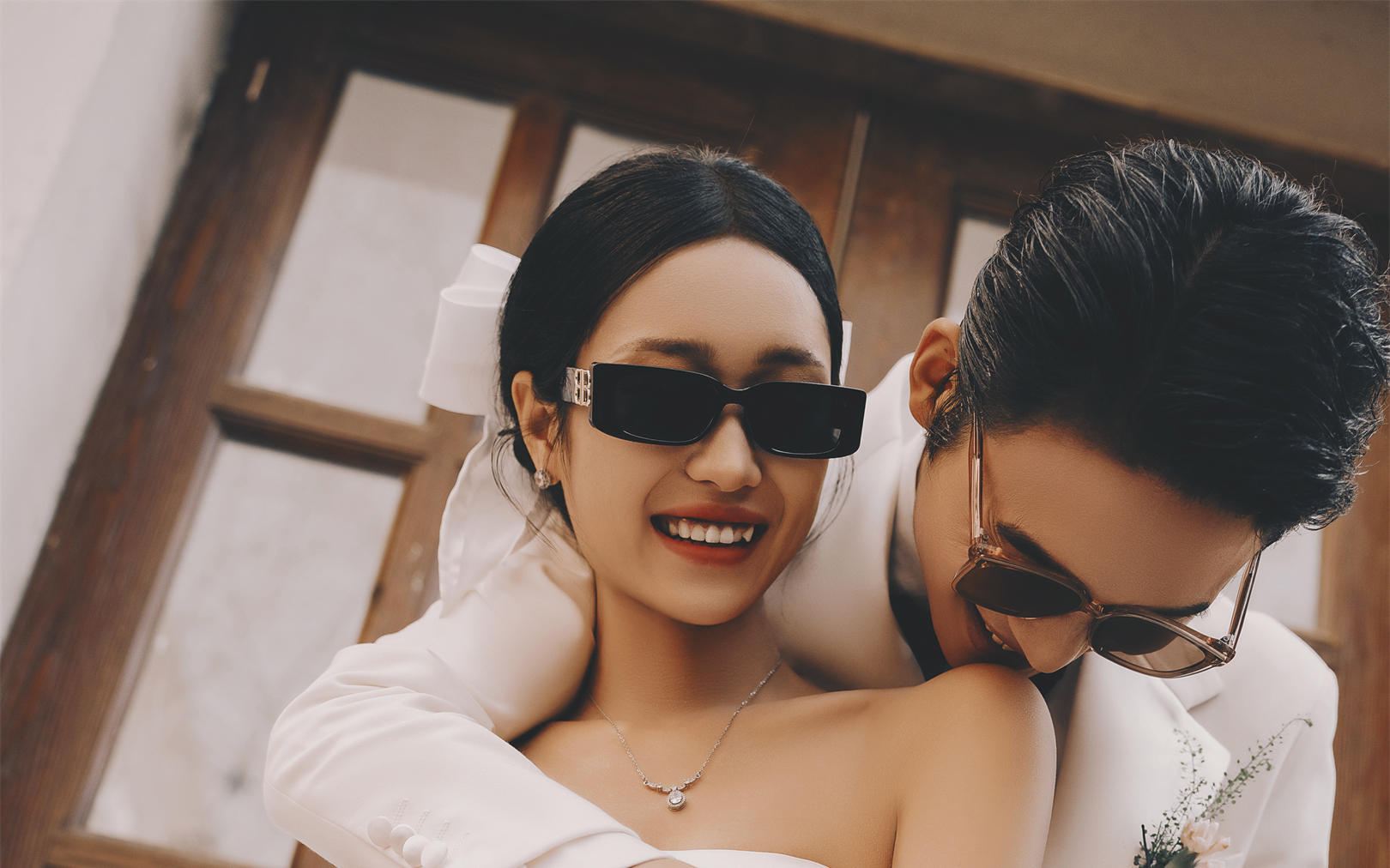 甜酷胶片感街拍风婚纱照