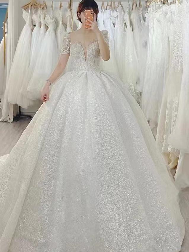 汀白婚纱/带跟妆