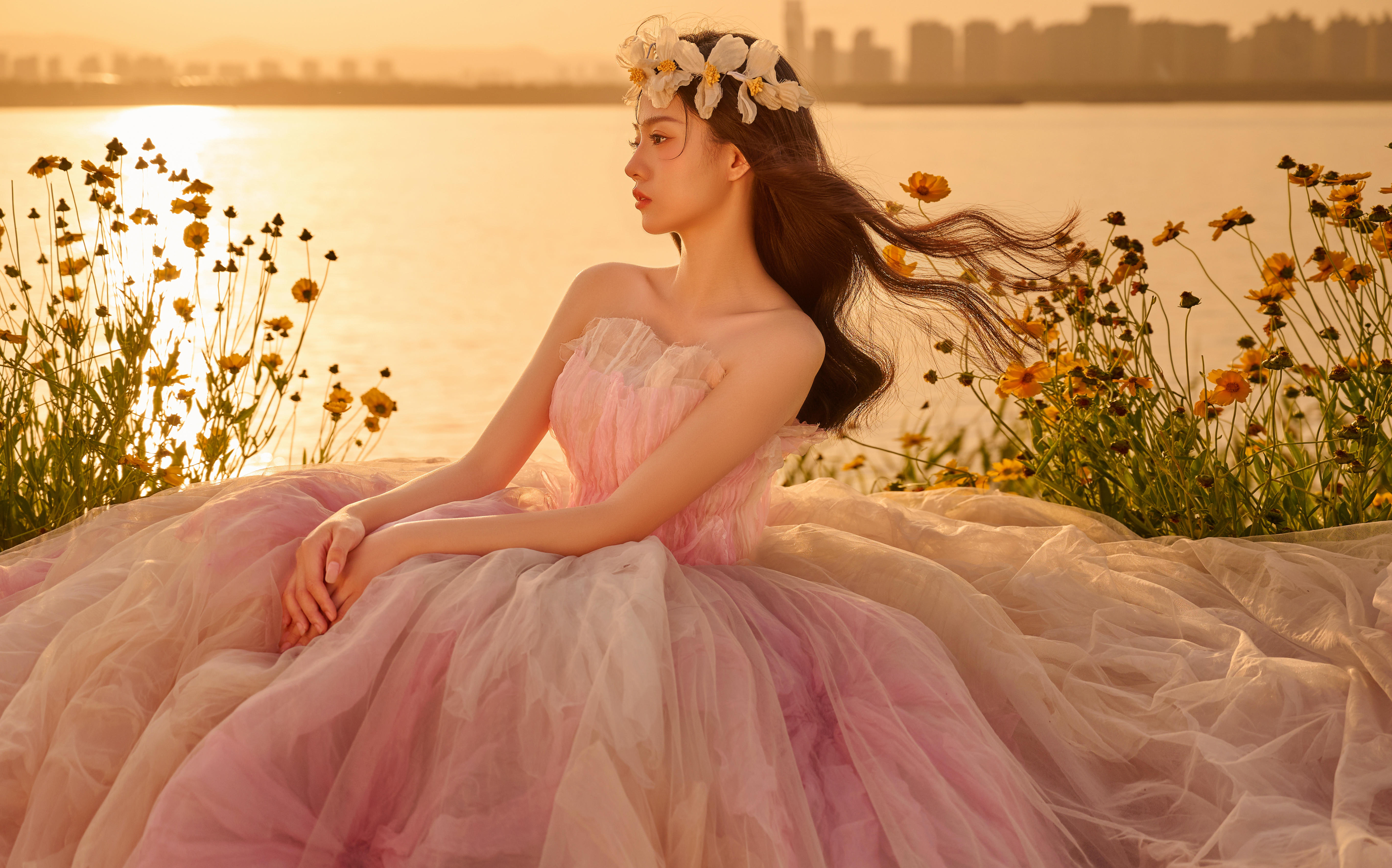 【雪彩客片】请看公主的氛围感江景婚纱照🍂拿捏