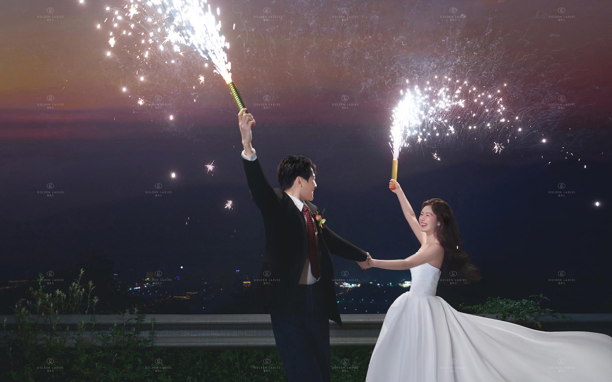 山顶烟花婚纱照｜把爱绽放在星空之下✨