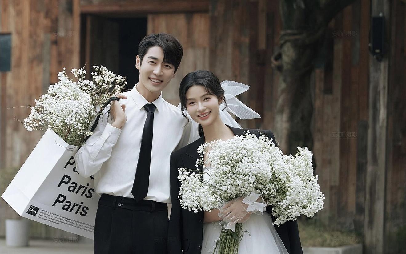 轻松简洁的韩系婚纱照 充满了浪漫感 