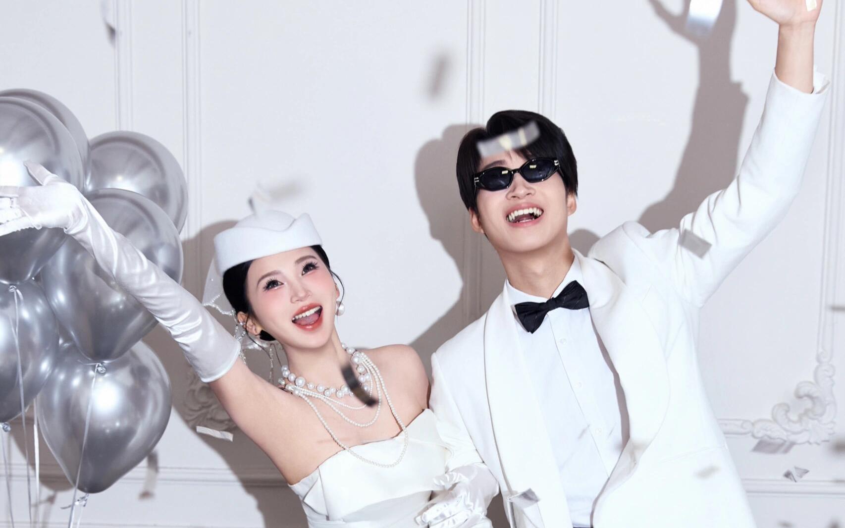 就喜歡這樣小眾的婚紗照風(fēng)格??