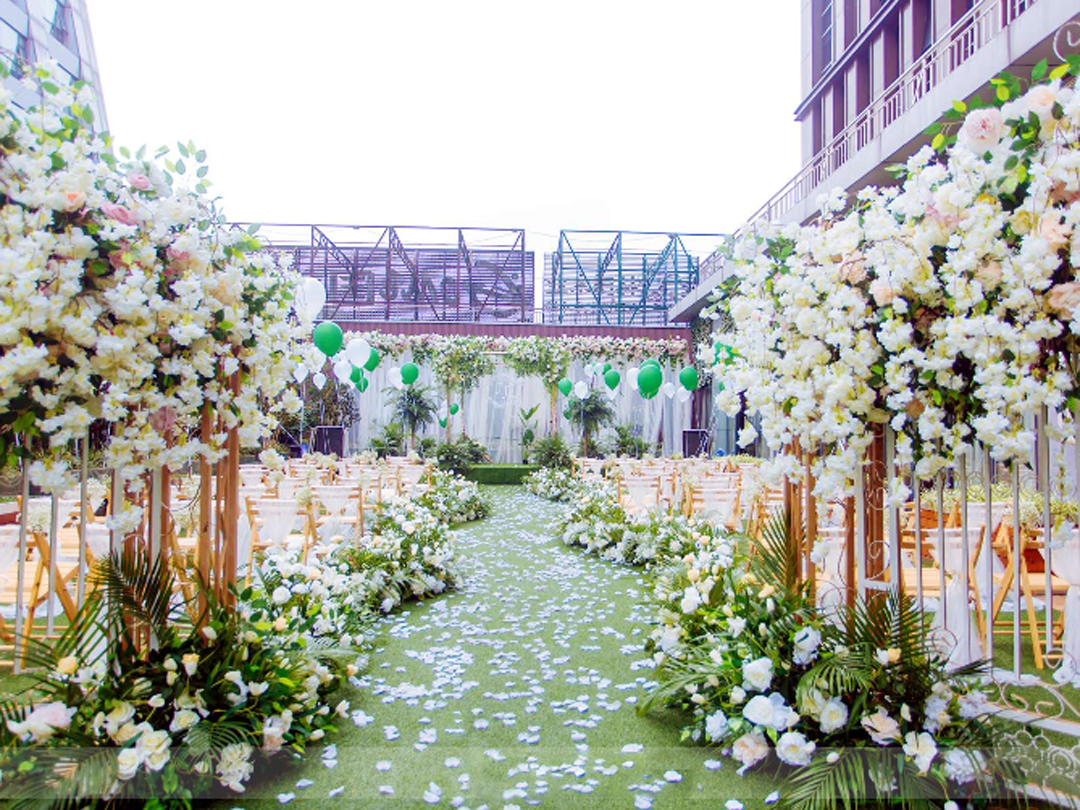 （西元视觉)绿色草坪小清新婚礼