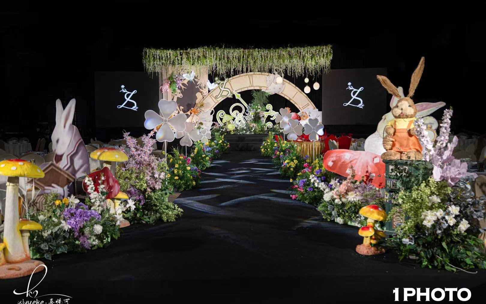 開啟愛麗絲夢游仙境之旅 | 森系童話風(fēng)婚禮