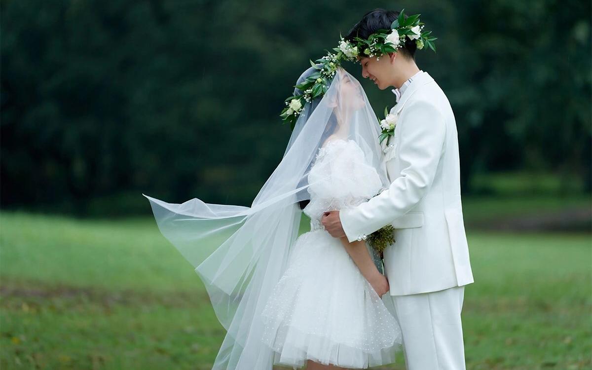 【客片分享-喜欢森系婚纱照的女孩超浪漫】