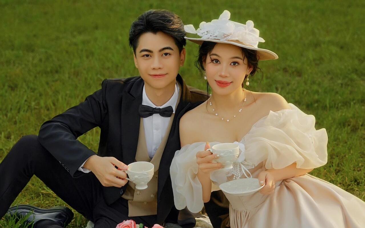 全网都在拍的法式草坪婚纱照!真的爱了爱了