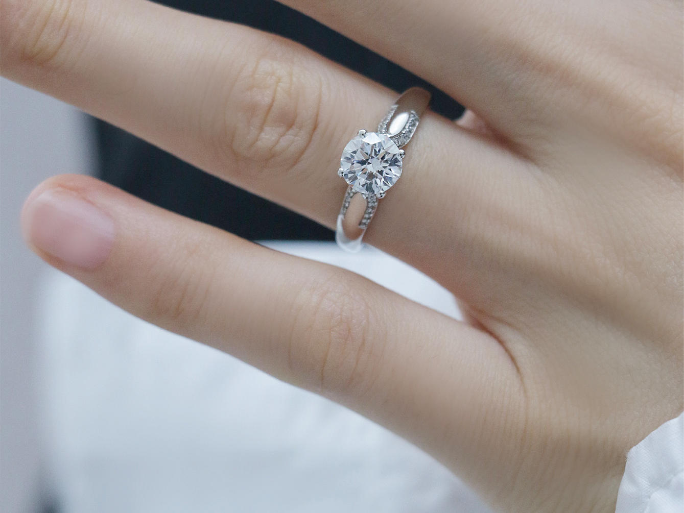 简约轻奢｜遇见 四爪重工钻戒  18k金镶钻戒托