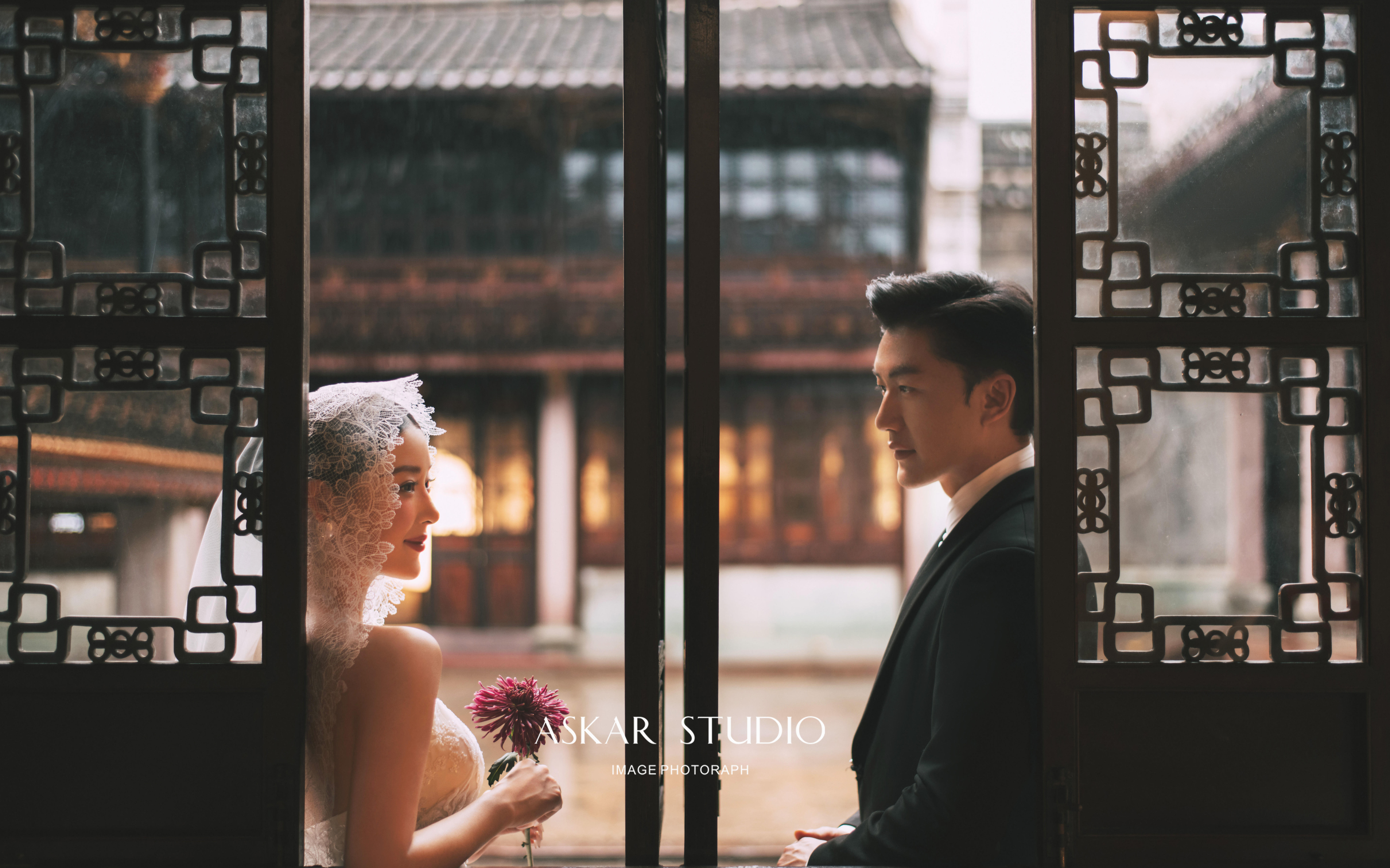 淪陷于中式浪漫?園林婚紗照美得像幅畫