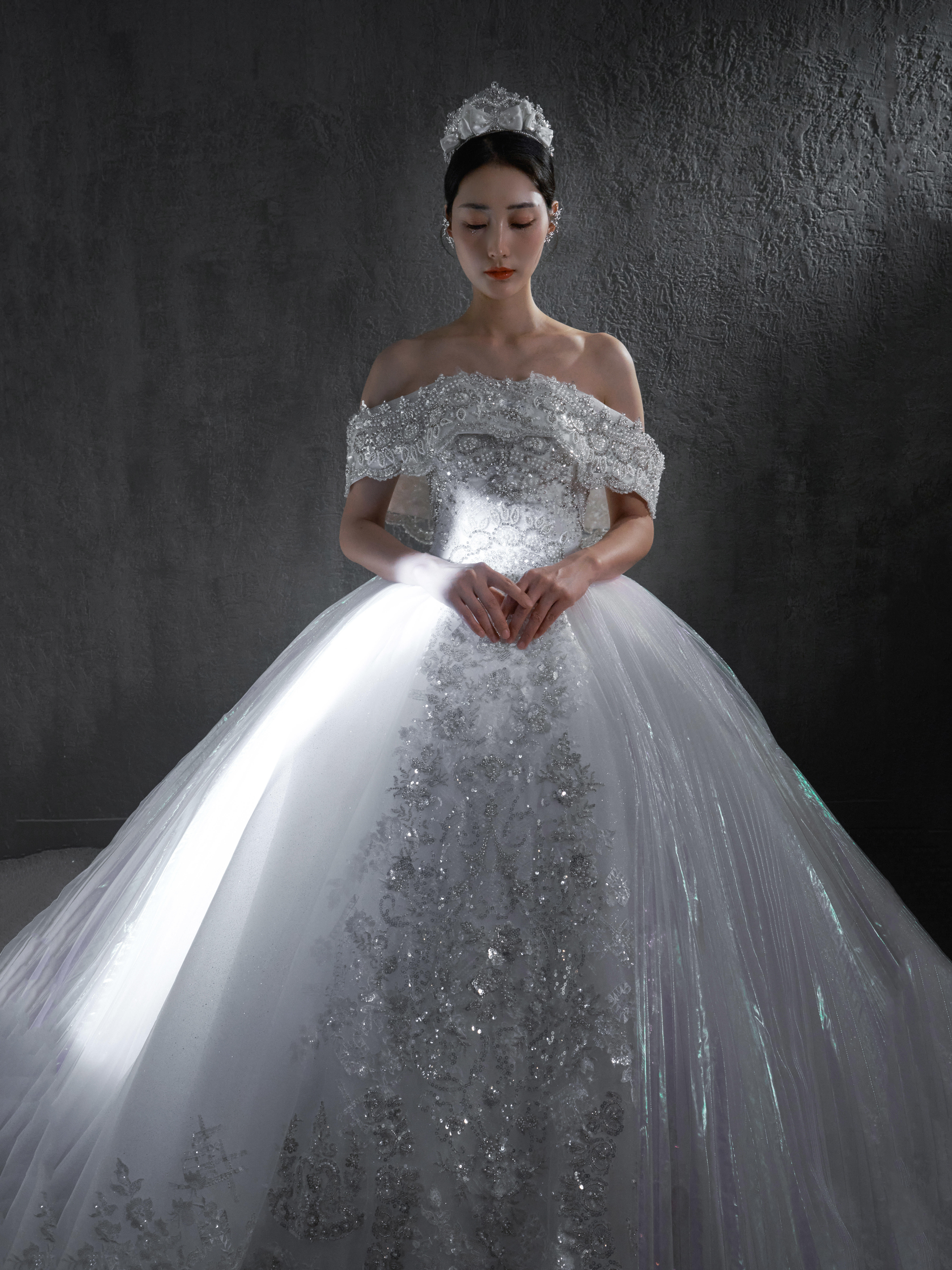 唯予 一字肩长拖尾主纱