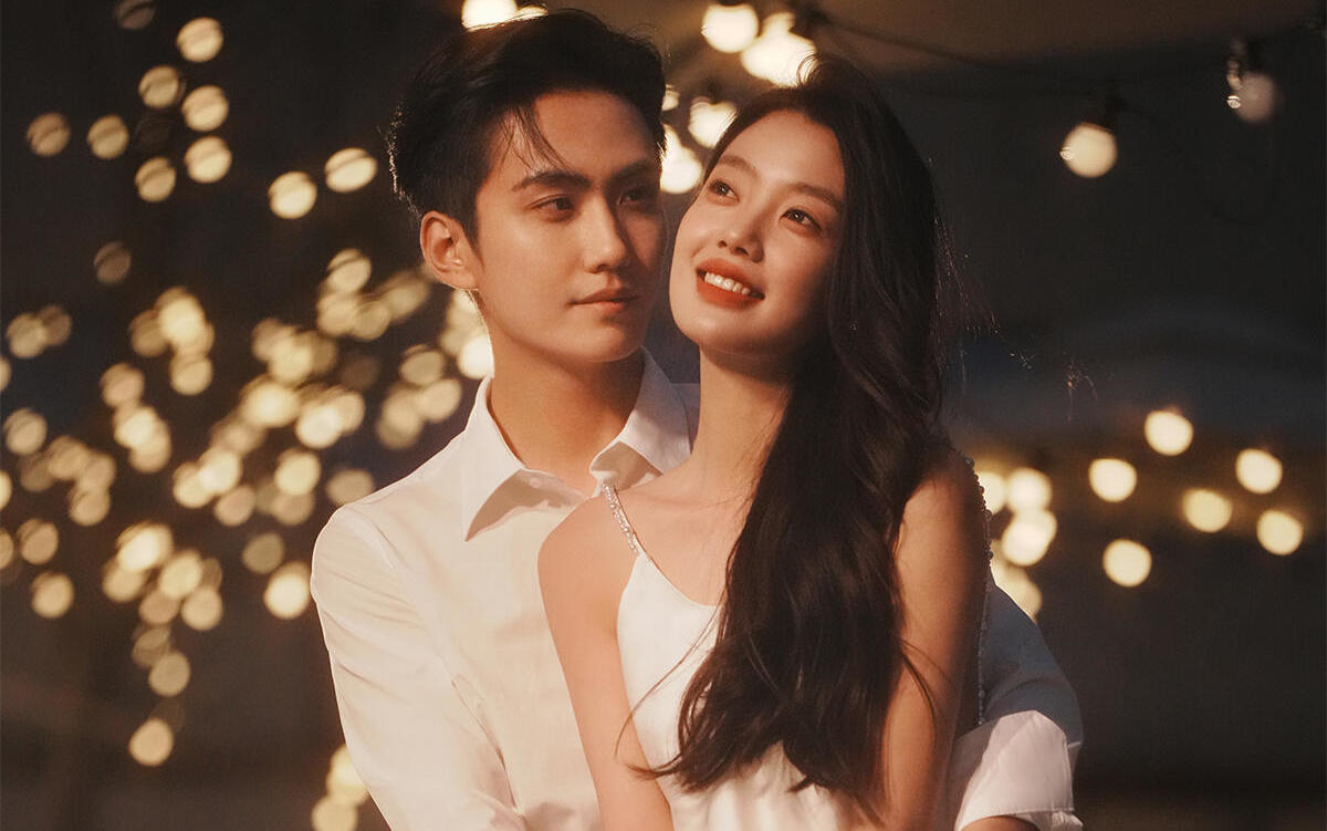 00后爱的超绝松弛感夜景婚纱照🎆