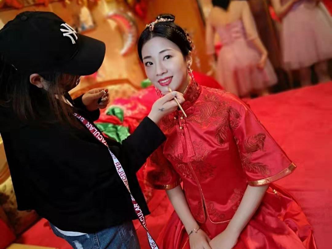 新娘跟妆&首席化妆师+送妈妈妆，伴娘妆