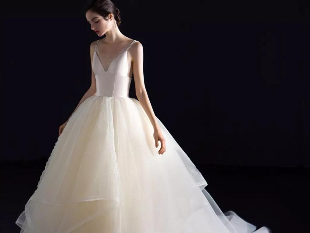 限量推出 三件套 品牌主纱+出门纱+明星礼服