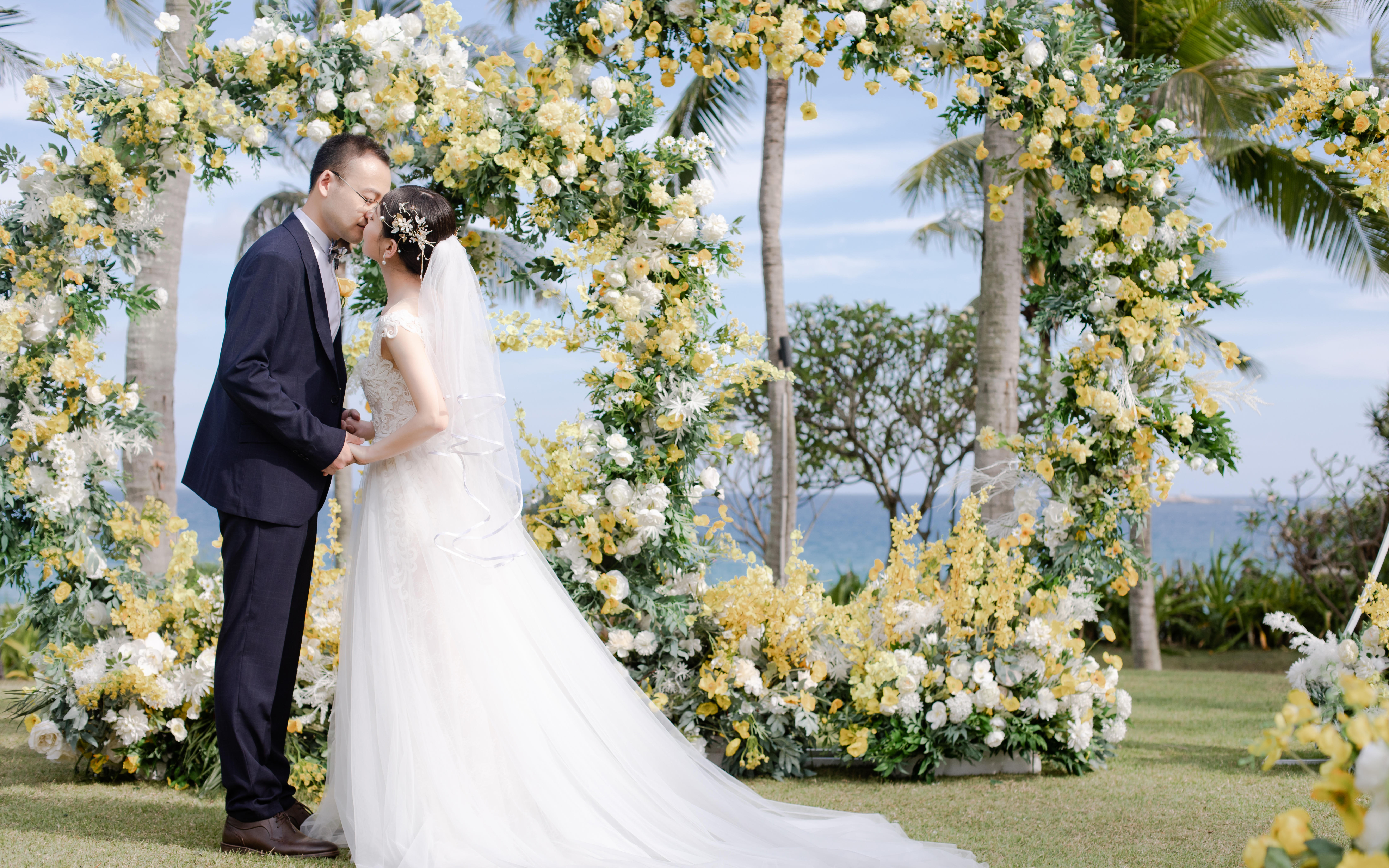 【三亚草坪婚礼】亚龙湾喜来登椰林草坪婚礼