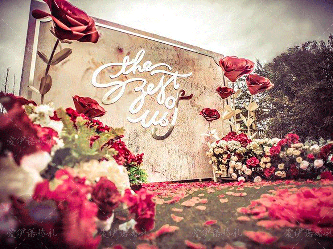 定制类婚礼婚纱礼服三套免租金免费穿