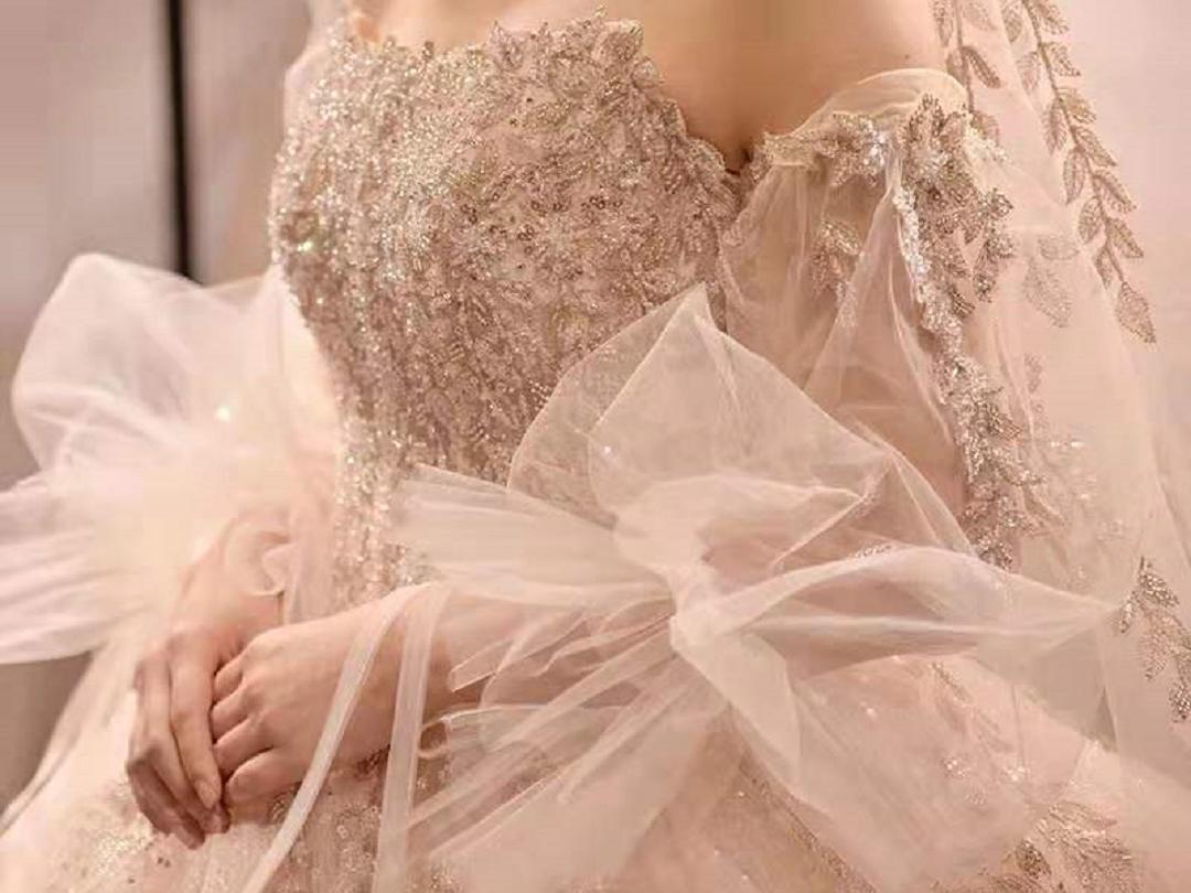 【特价租赁套餐】齐地纱+出门+敬酒+伴娘服