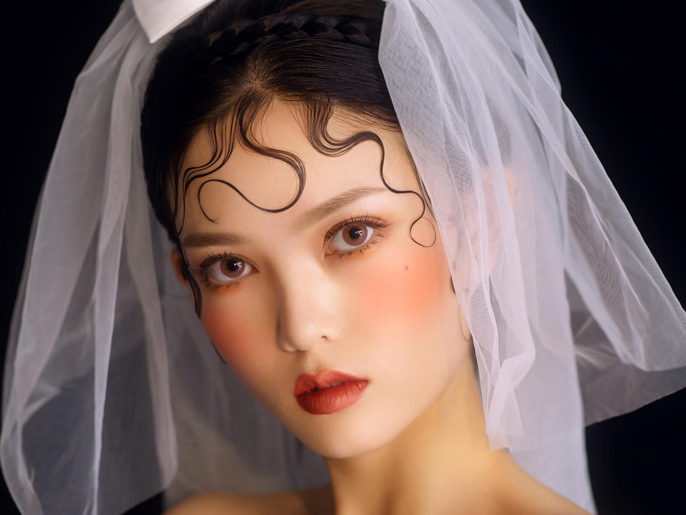 慕白女神必选特级化妆全天跟妆+资深化妆师助理