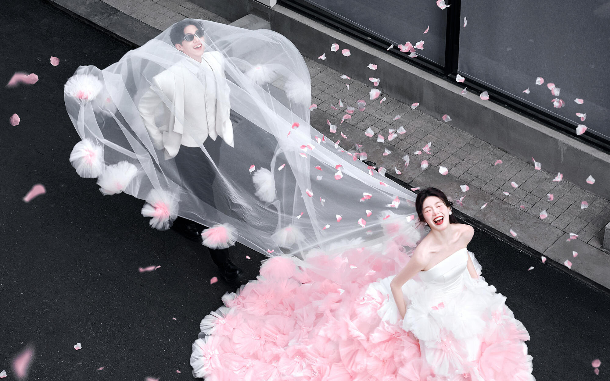 街拍怎能不酷，2026新品韓式街拍?