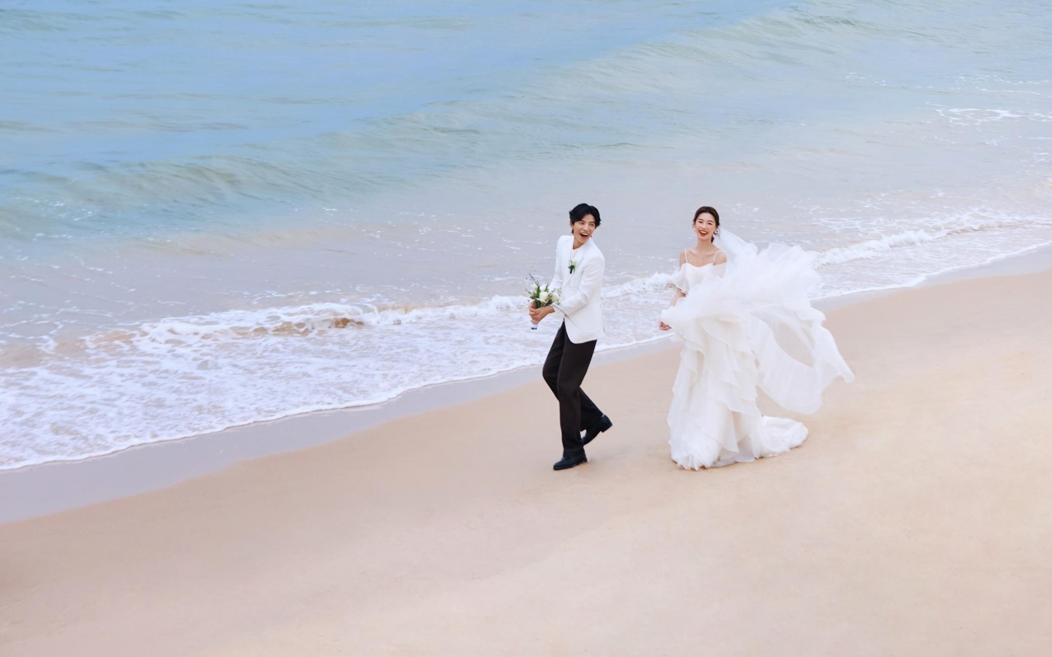 誰(shuí)懂??婚紗照不用擺拍的快樂(lè)