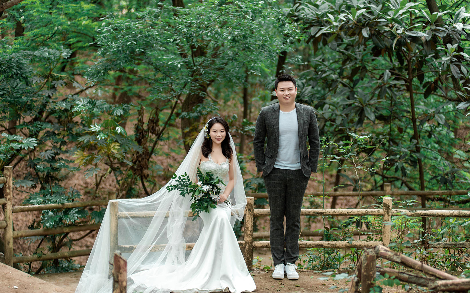 甜蜜情侣照 室内拍摄情侣写真