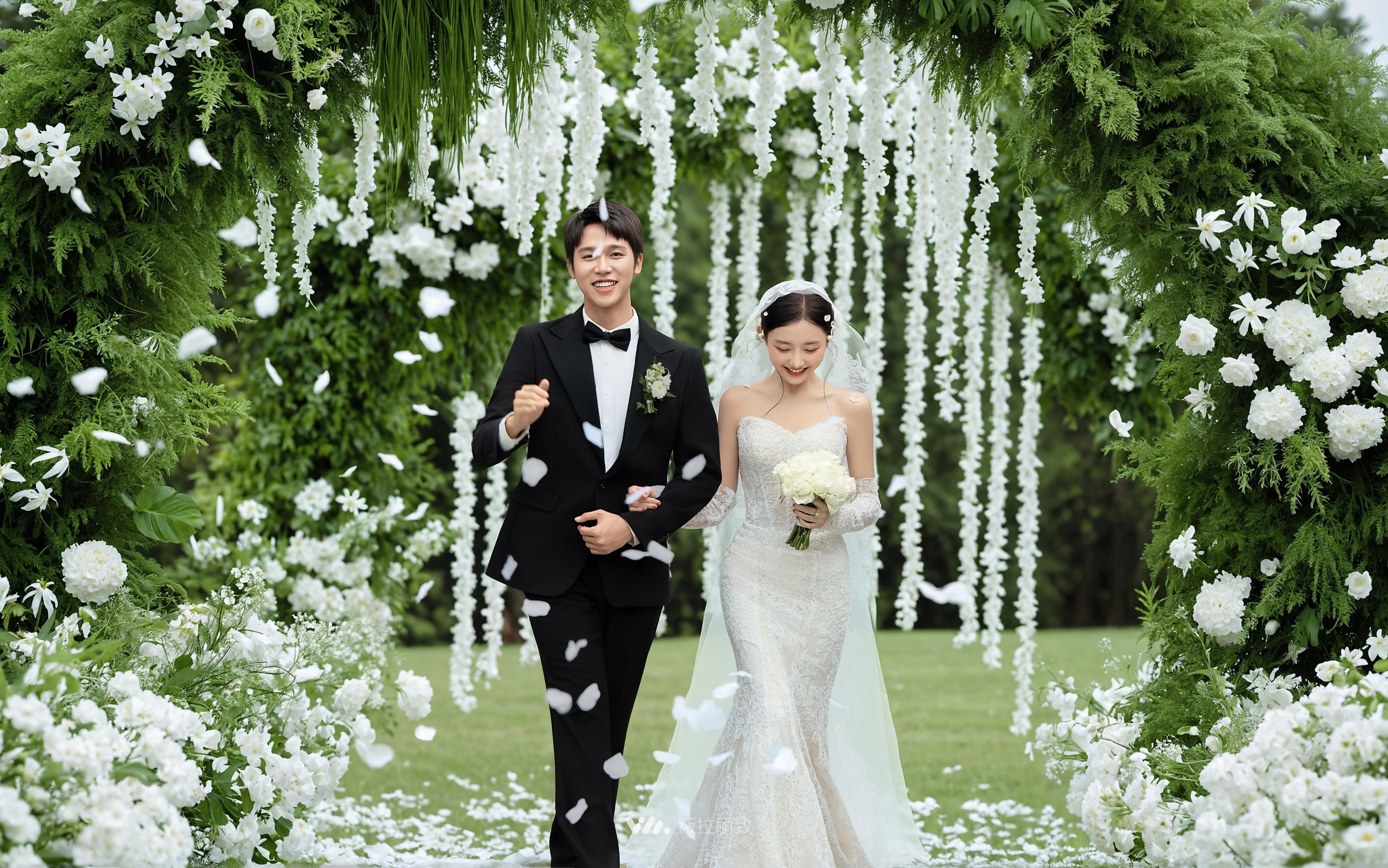 年轻人专属草坪婚礼仪式感，氧气感拉满💒