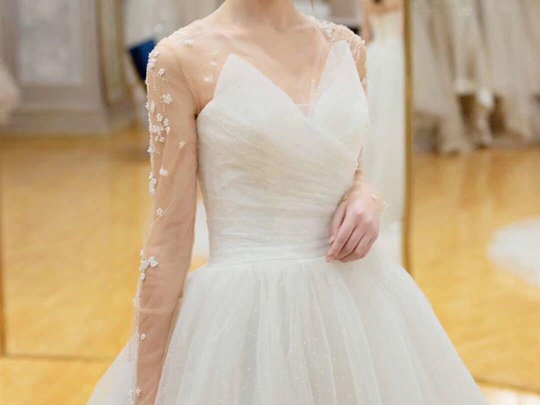 森系飘逸主纱＋清秀佳人秀禾＋简约敬酒服＋伴娘服