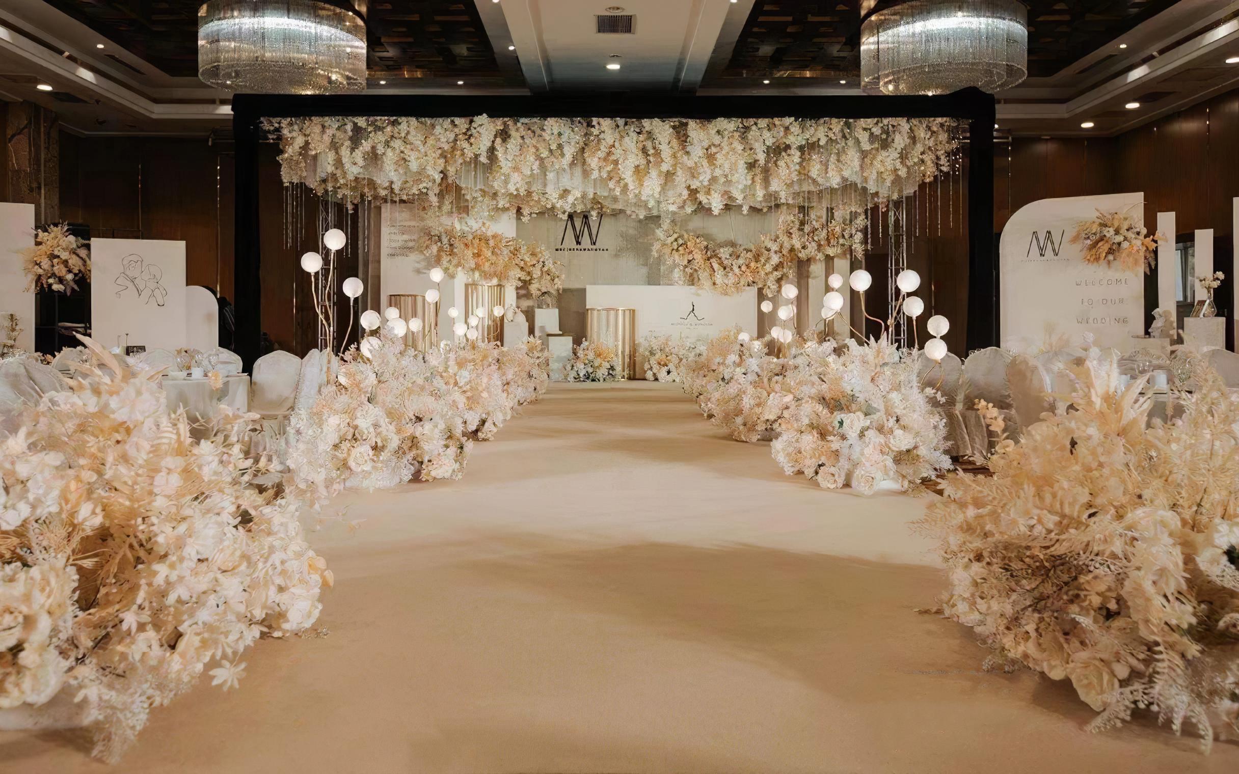  今喜婚礼——香槟色酒店婚礼