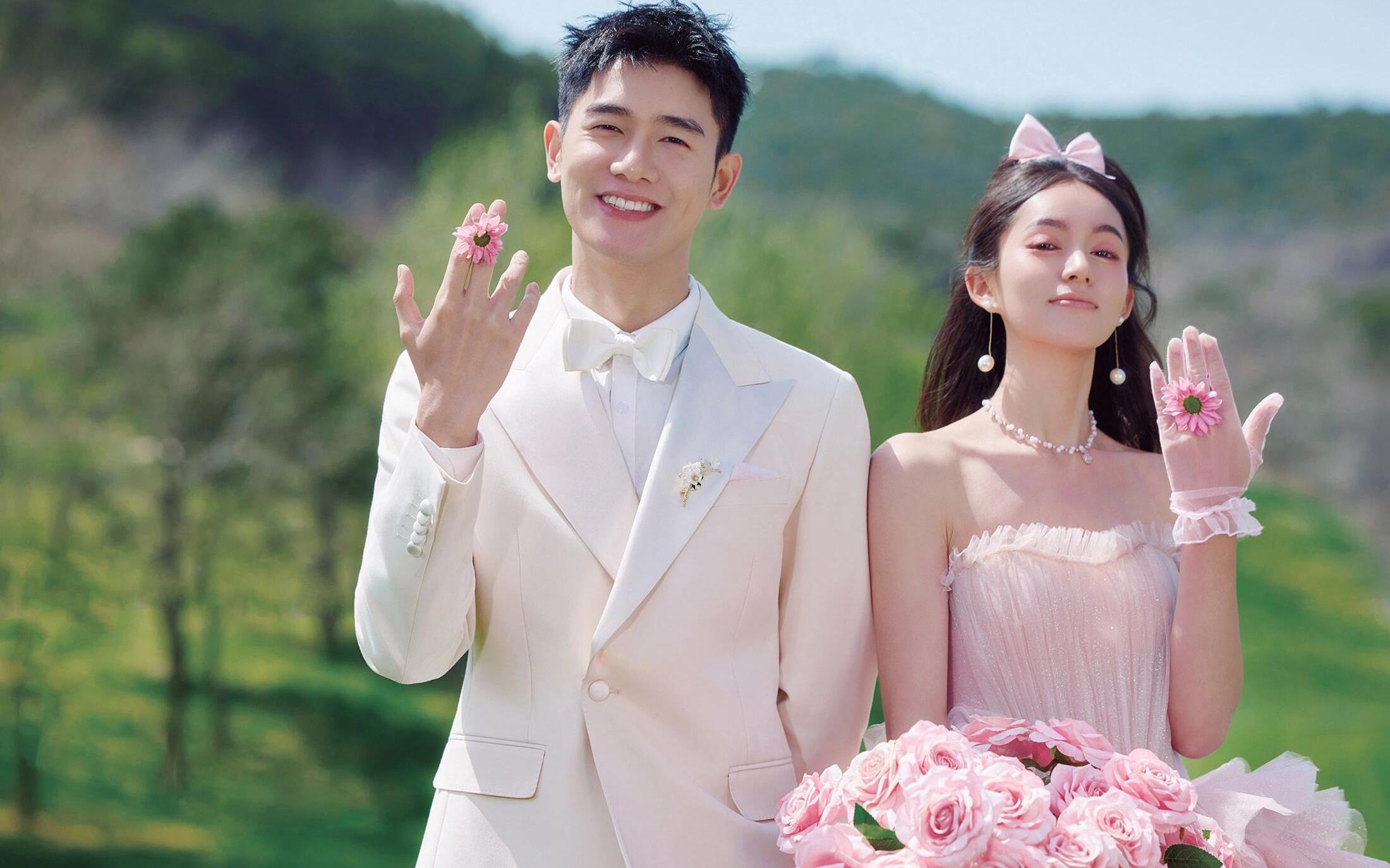 漫步蔥蘢草坪，粉紗為媒??許一場地久天長