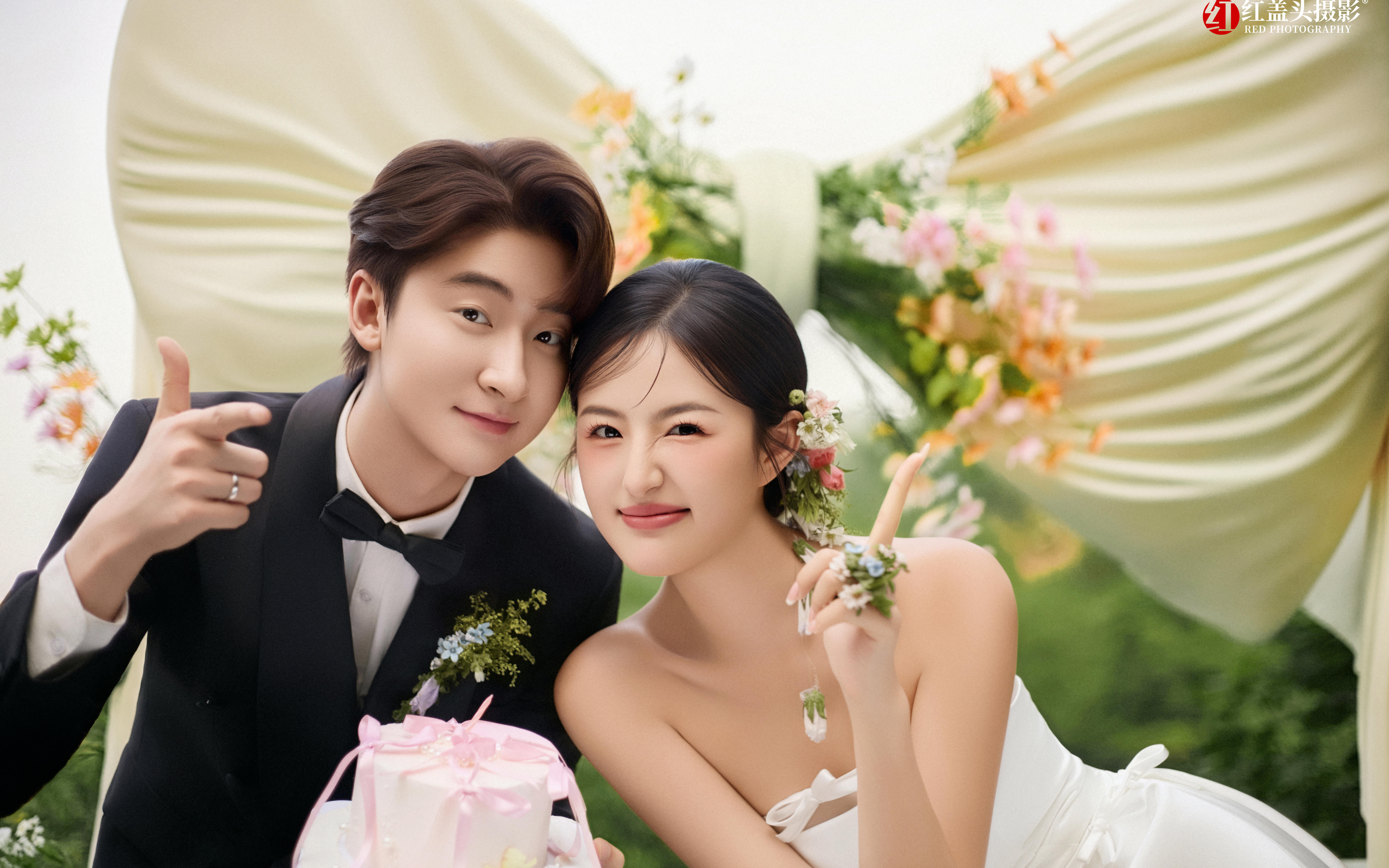 把婚礼现场搬进婚纱照里丨浪漫仪式感爆棚