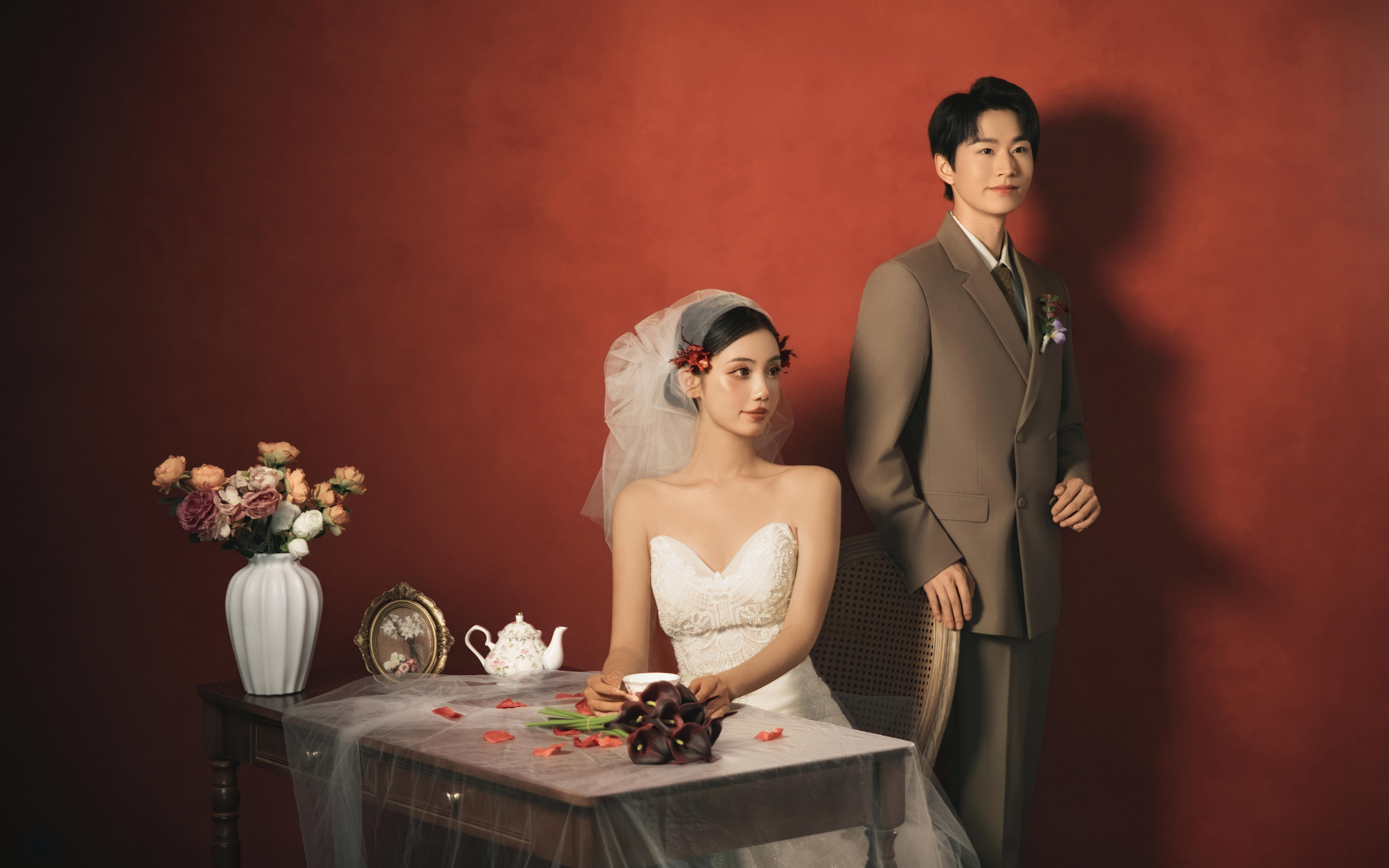 红色如诗，心的悸动-复古油画风婚纱照