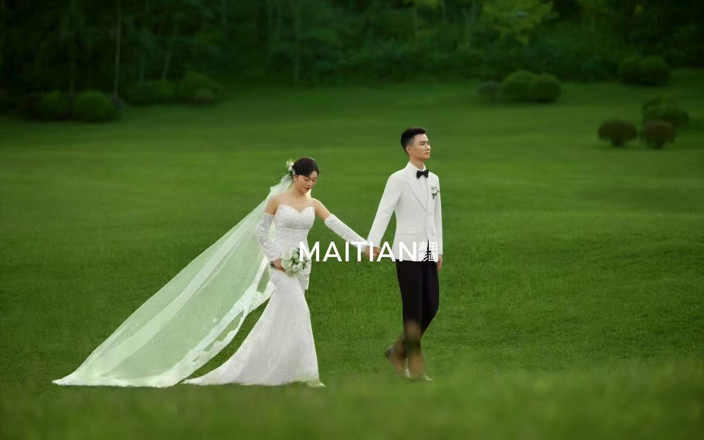 巴中婚纱照|草坪森系仪式感满满
