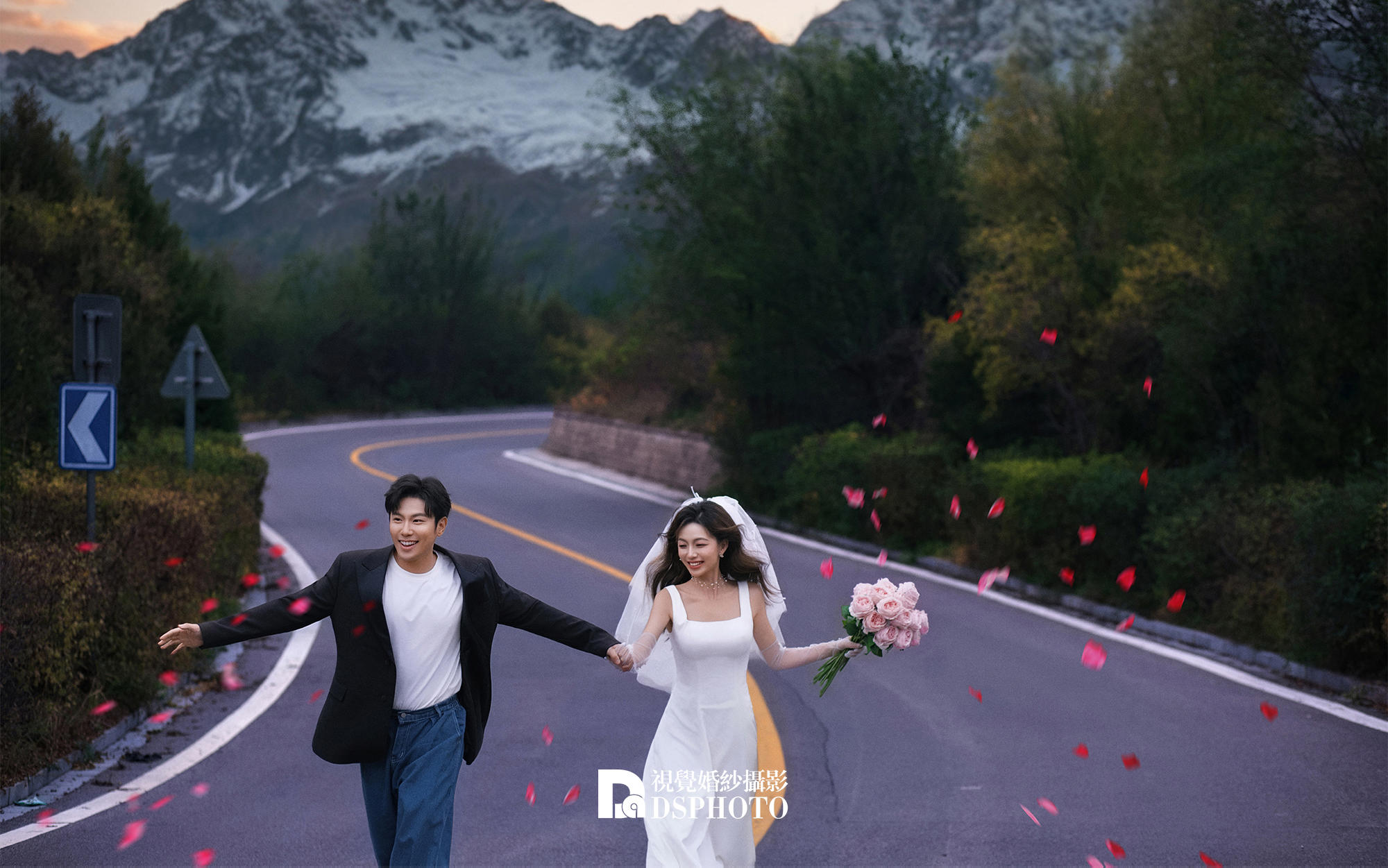 公路紀(jì)實婚紗照 | 我們的愛，是私奔向曠野的風(fēng)