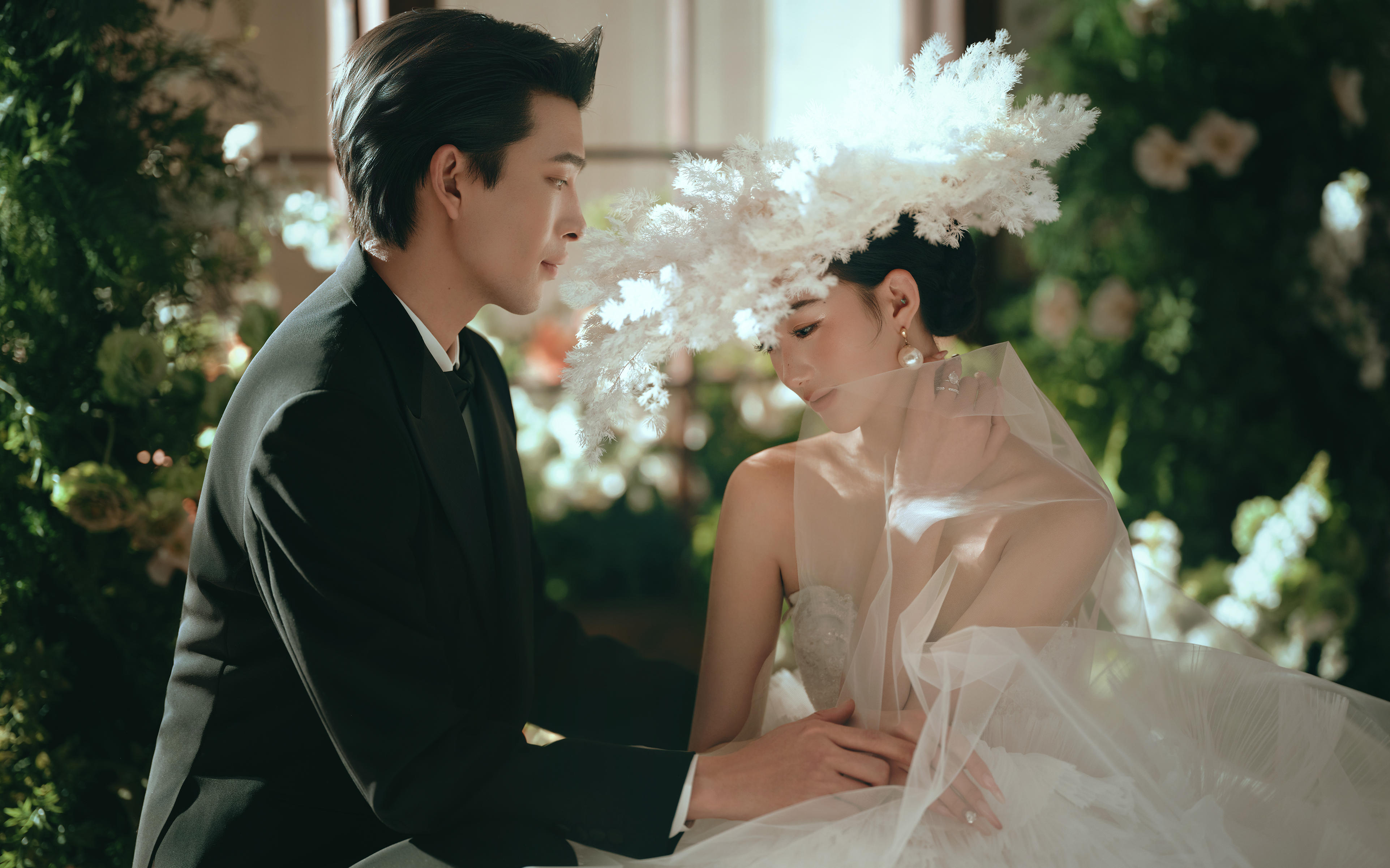 備婚抄作業(yè)！法式復(fù)古婚紗照拍出了電影質(zhì)感??