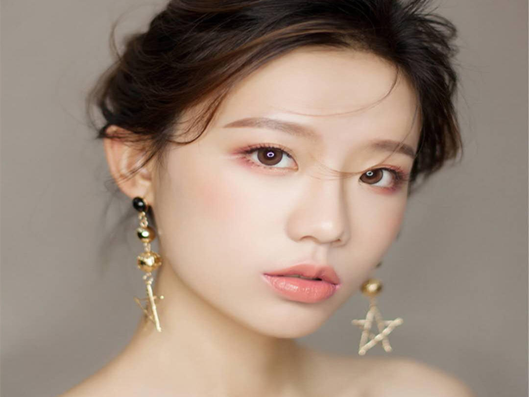 普洱市景谷县新娘跟妆全天3妆3造➕伴娘妆