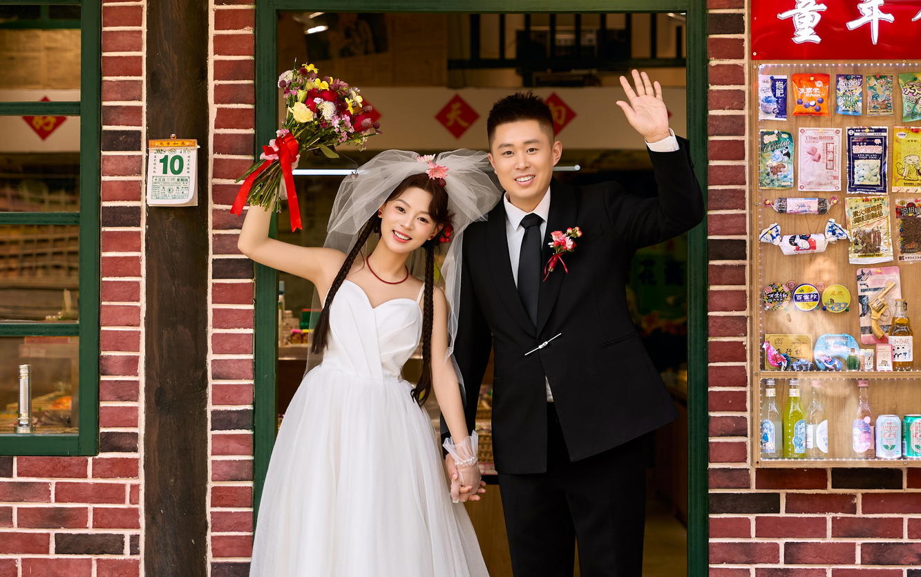 喜嫁街拍婚纱照