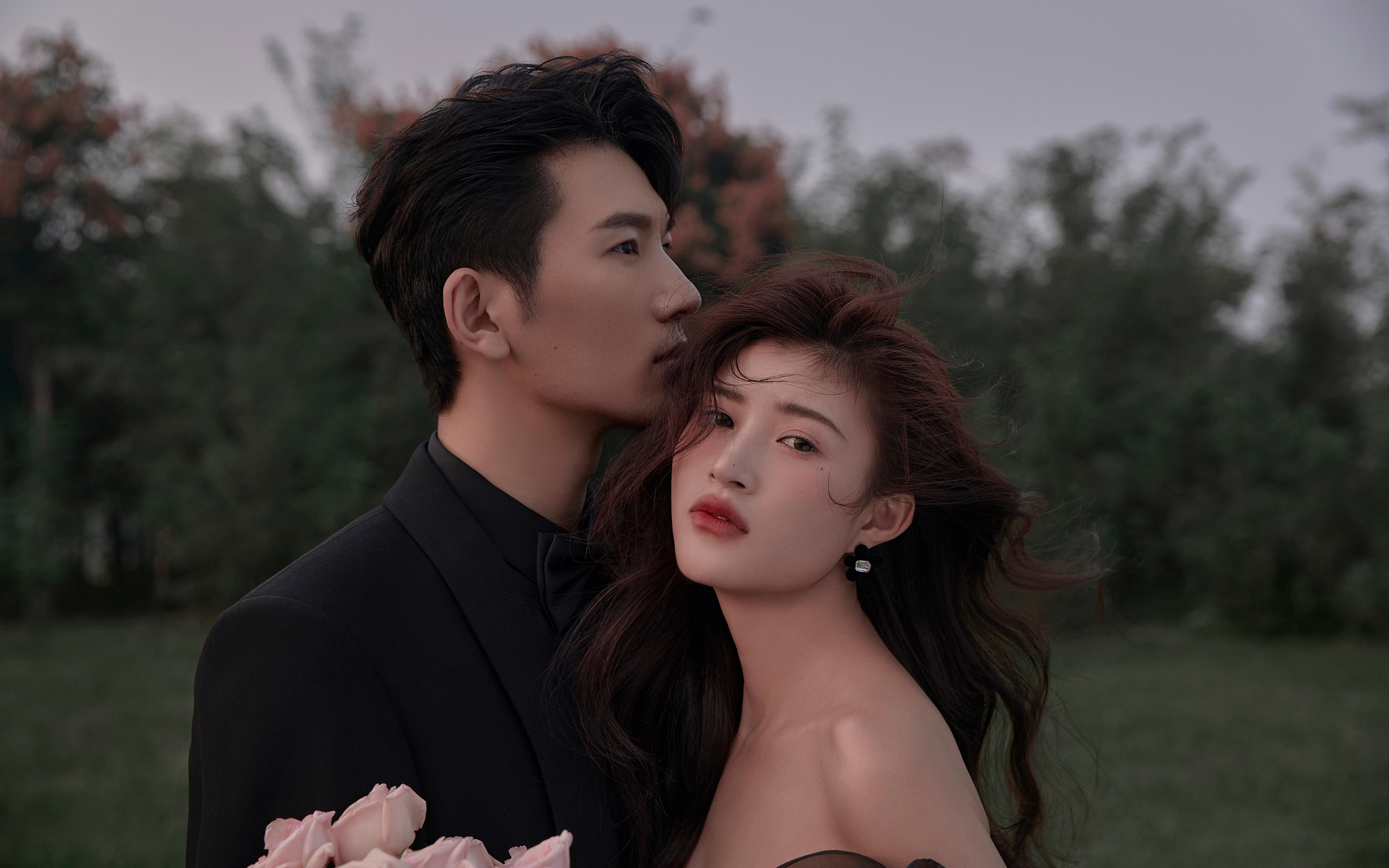 也太驚艷了吧！一眼就無法拒絕的森系婚紗照