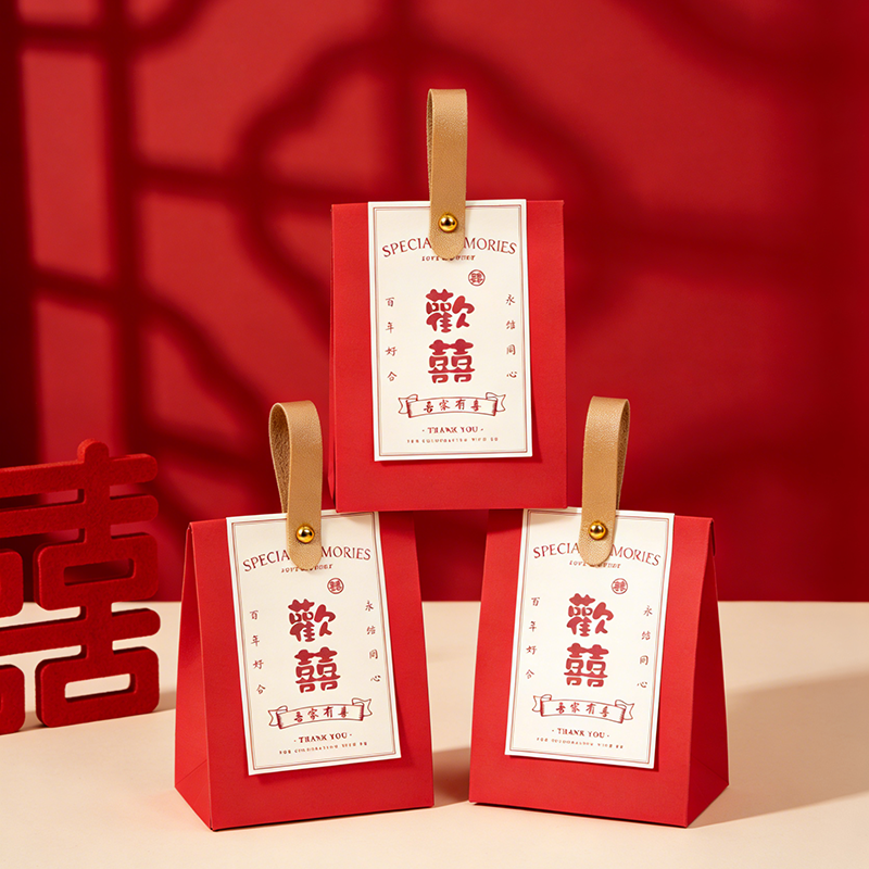 50个红色皮质手提喜糖盒10*6.5*13cm