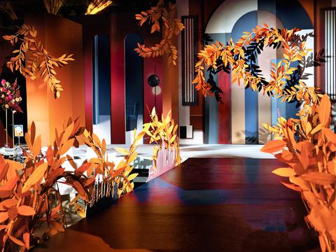 《深秋》秋冬主题橙蓝撞色室内婚礼—尚行婚礼策划