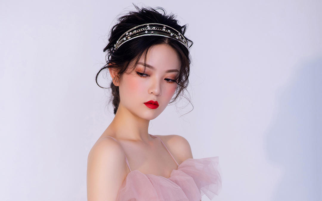 慕白彩妆造型 上门新娘早妆380+伴娘