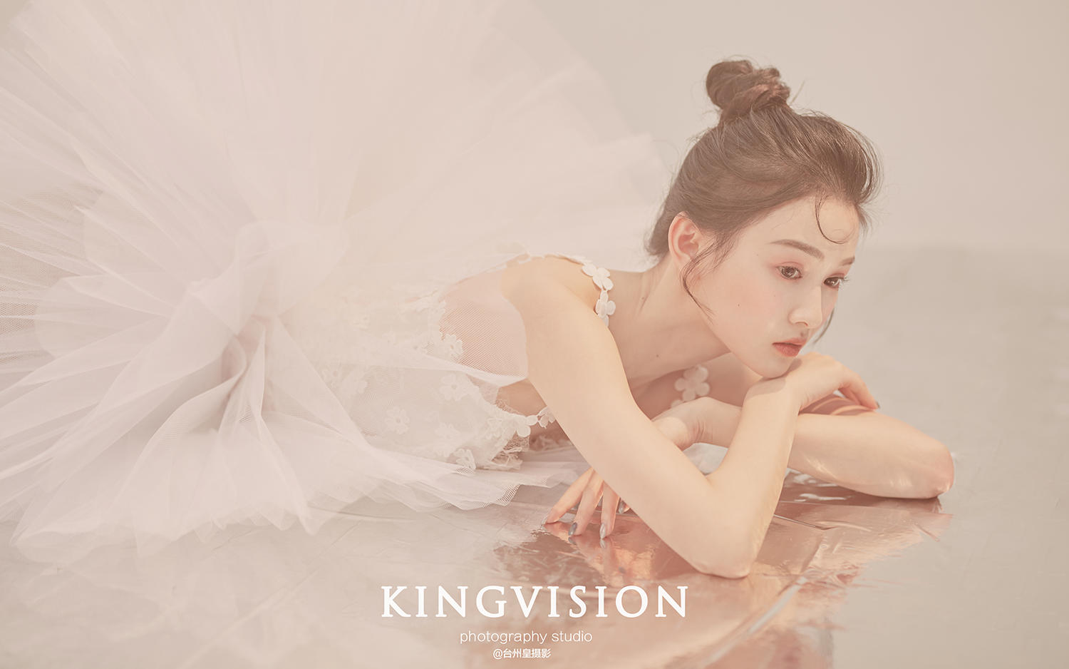 皇摄影 •   写真新品发布