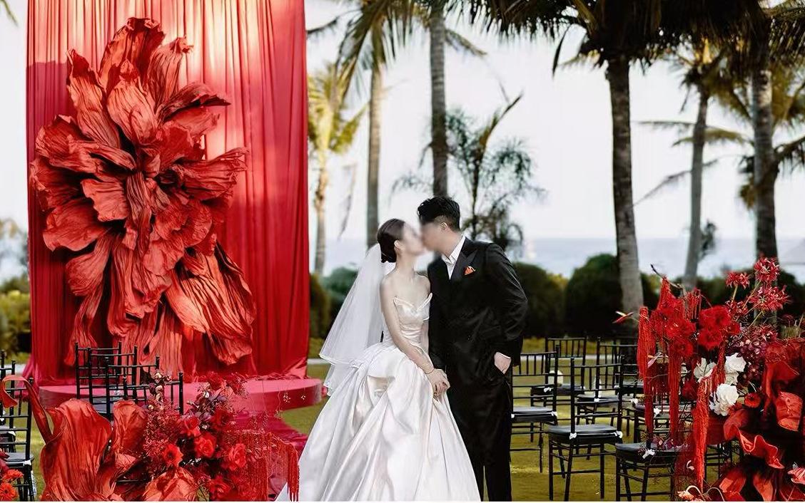 炽红盛绽海岸婚礼