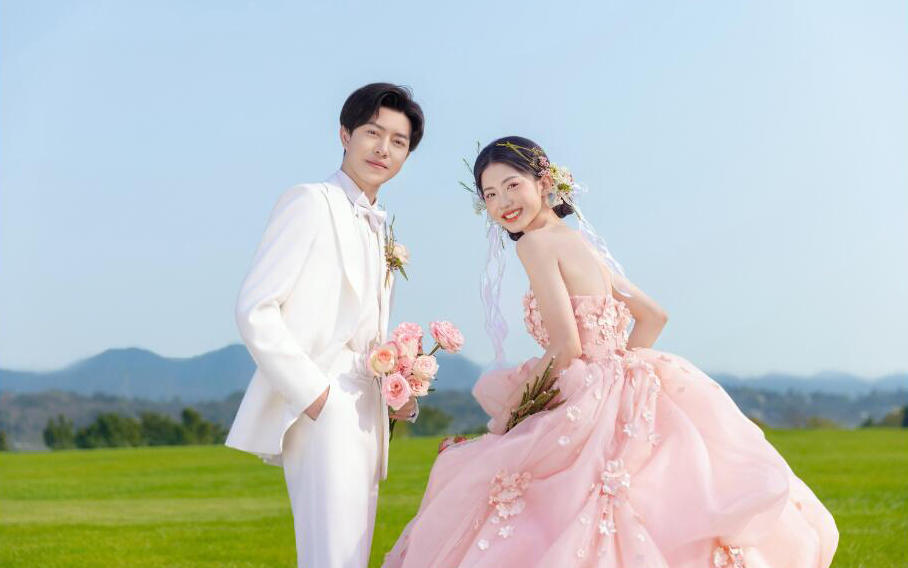 【超治愈森系草坪婚照】