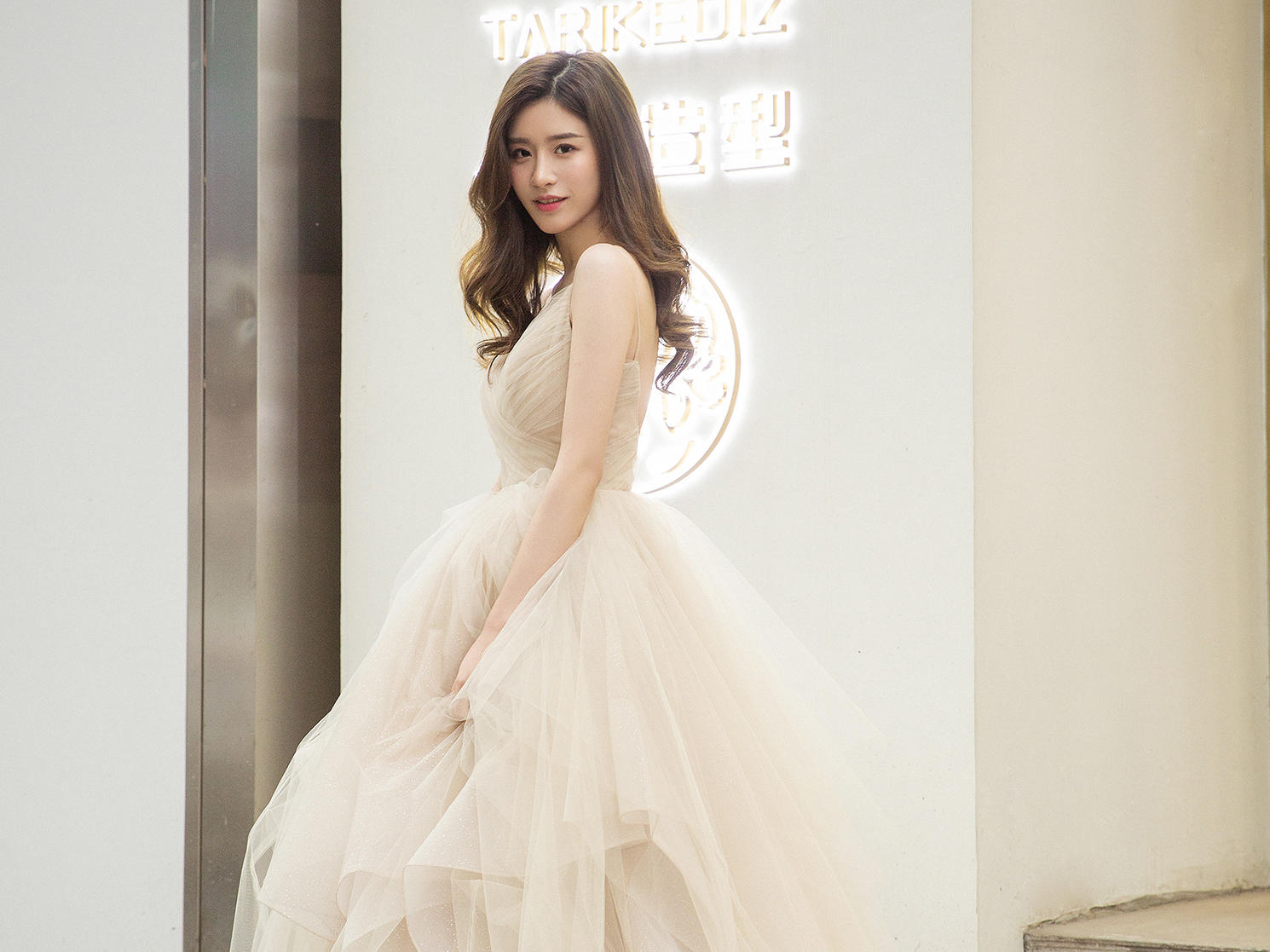 【畅销爆款租赁】婚纱高定3件套+伴娘服4件